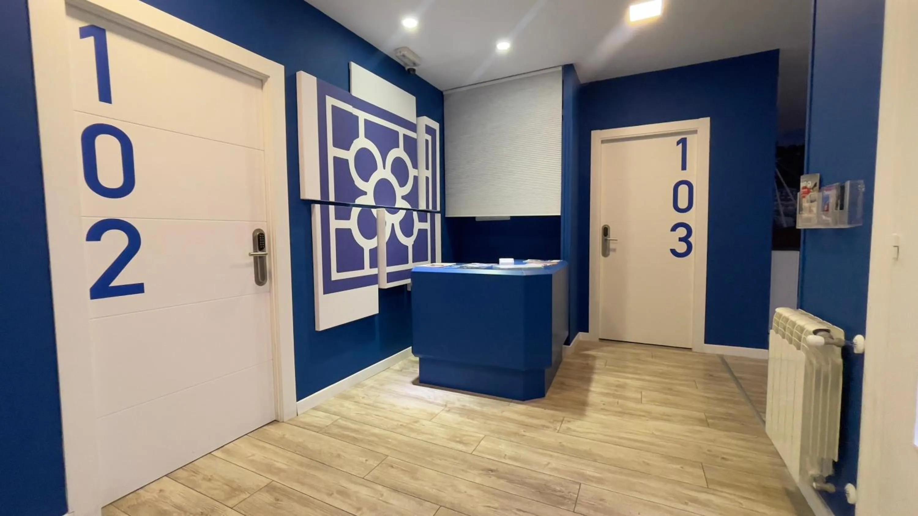 Lobby or reception in Casual Blue