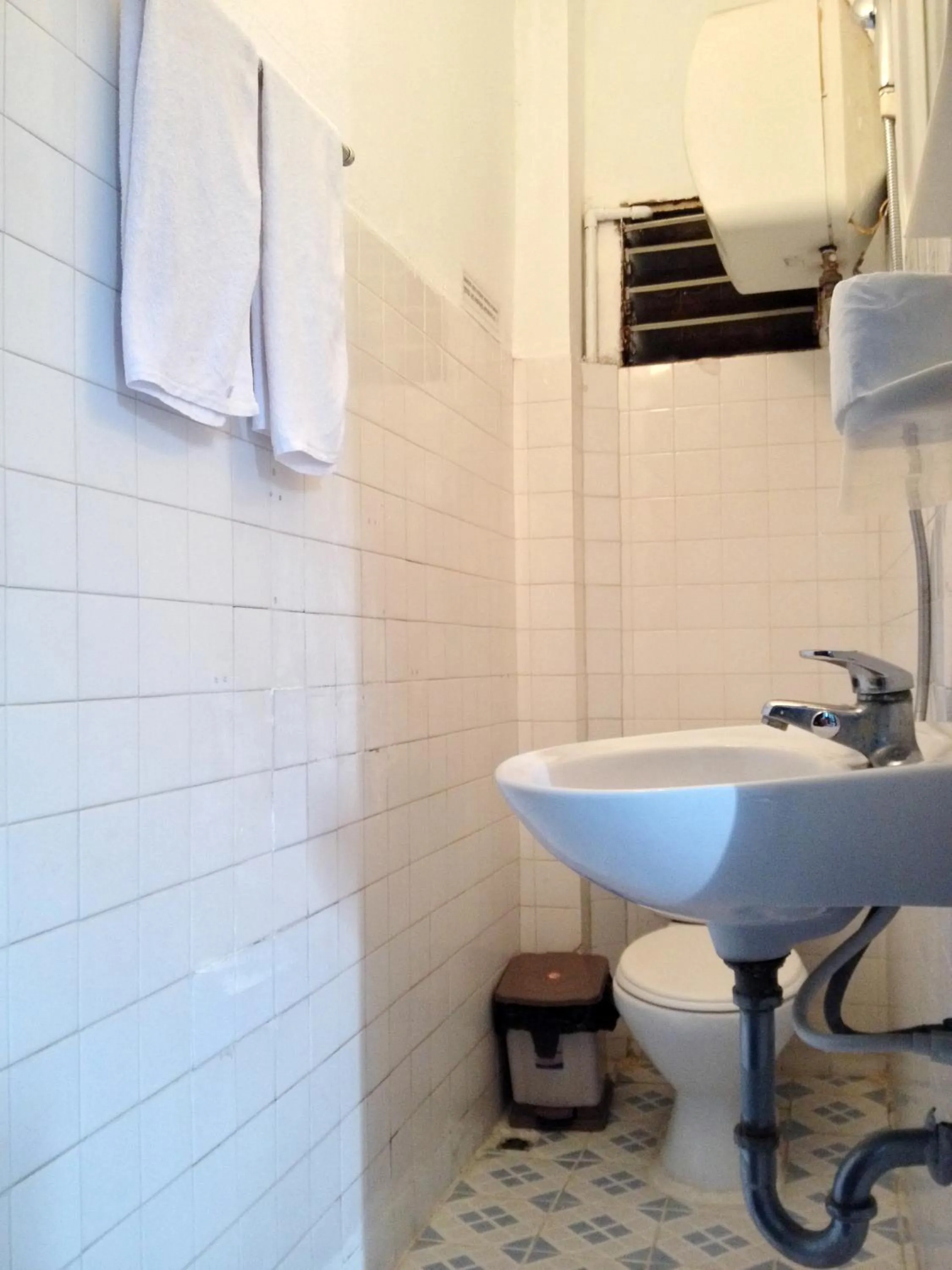 Bathroom in North Hostel N.2