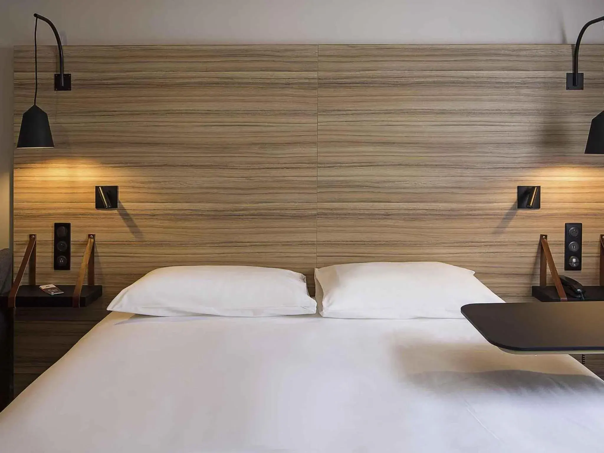 Bedroom, Bed in ibis Styles Laval Centre Gare Bedroom, Bed in ibis Styles Laval Centre Gare