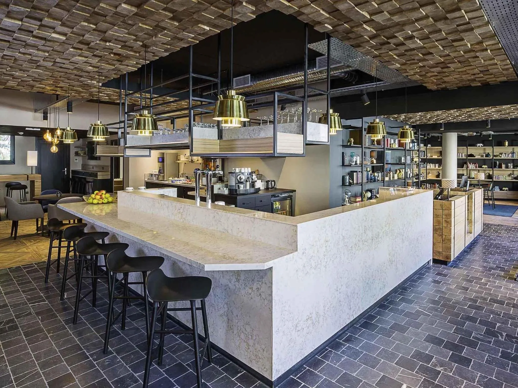 Lounge or bar in ibis Styles Laval Centre Gare