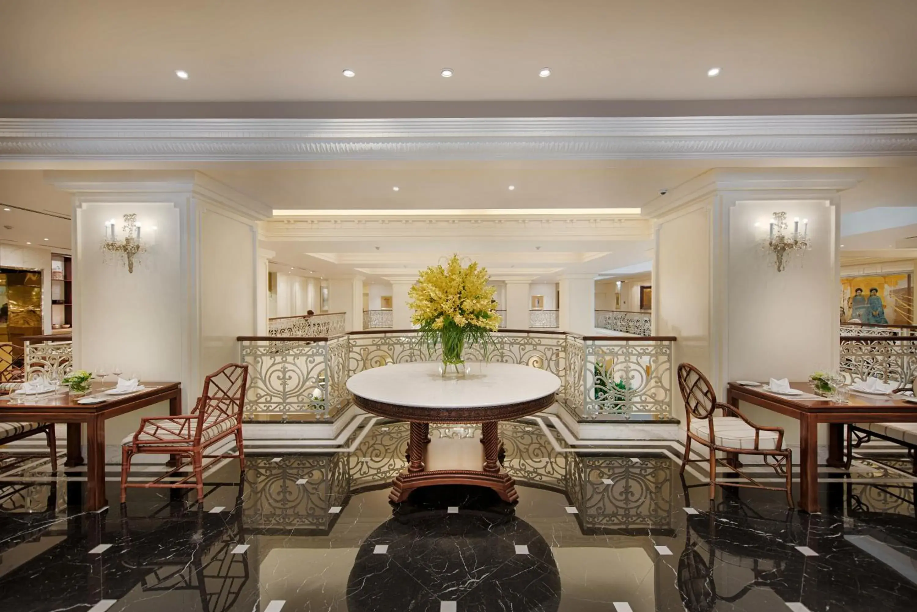 Restaurant/places to eat in Apricot Hotel Restaurant/places to eat in Apricot Hotel