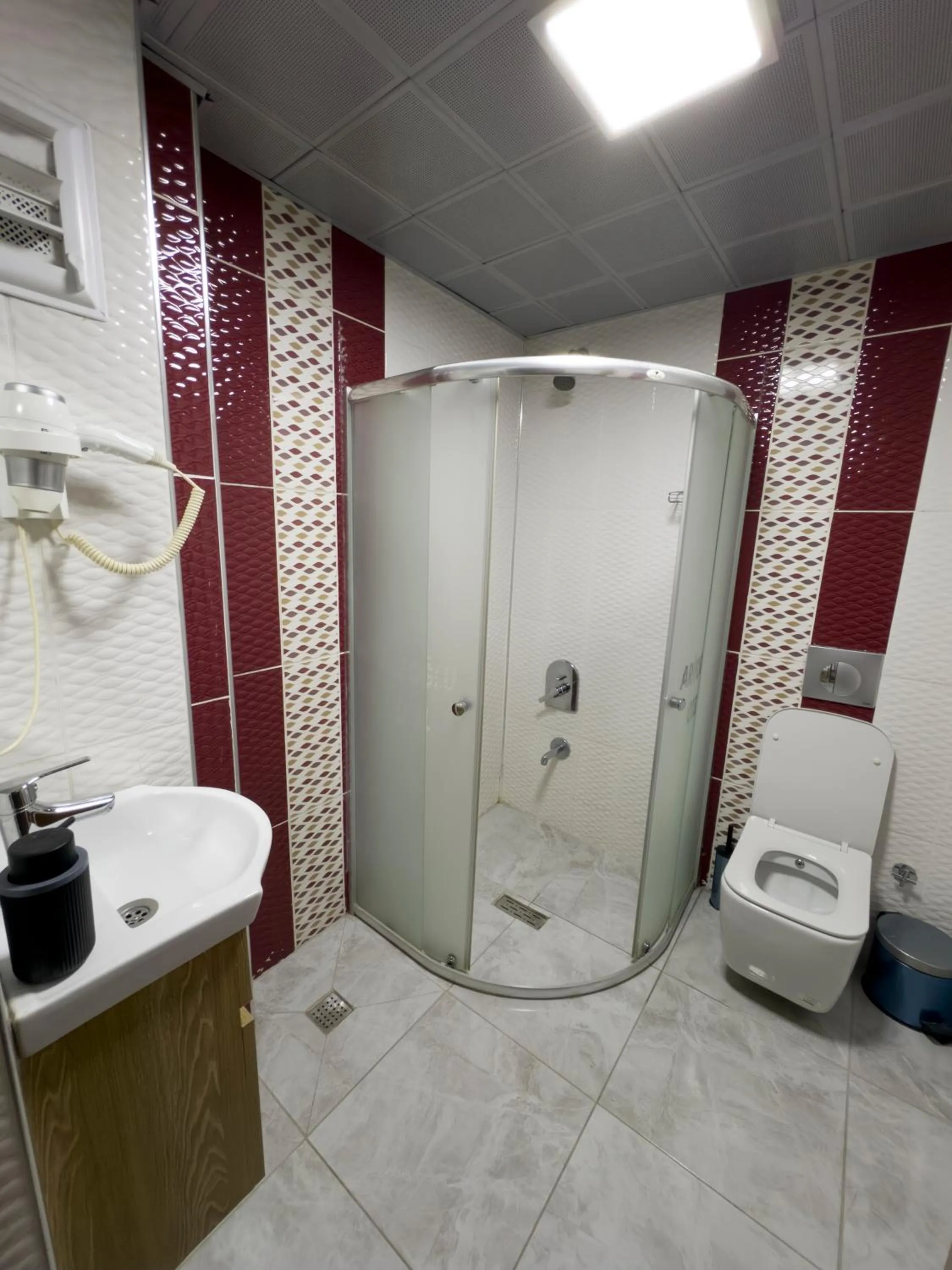 Shower in Kars Center Hotel