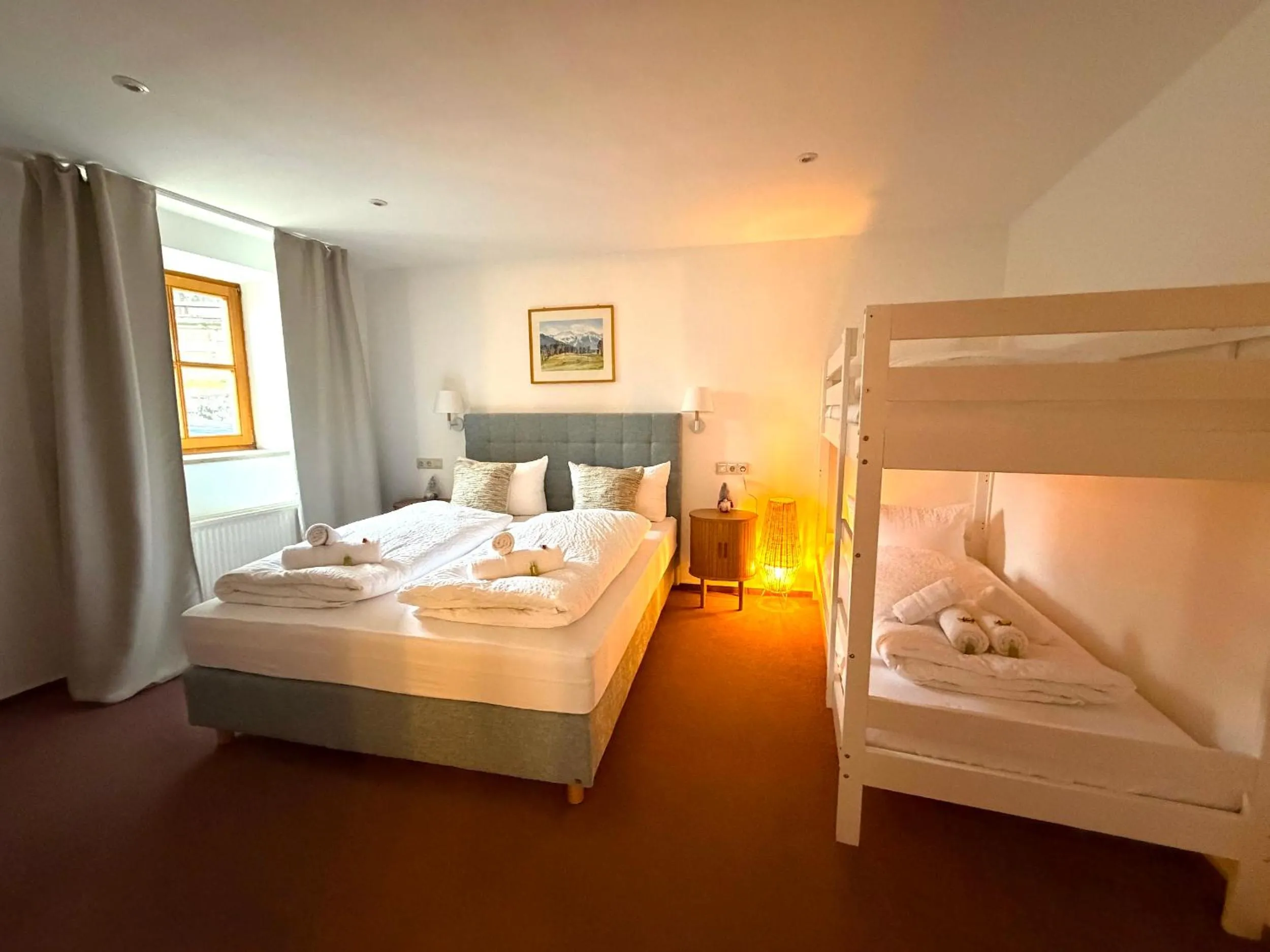 Bed in Fackler Apartments