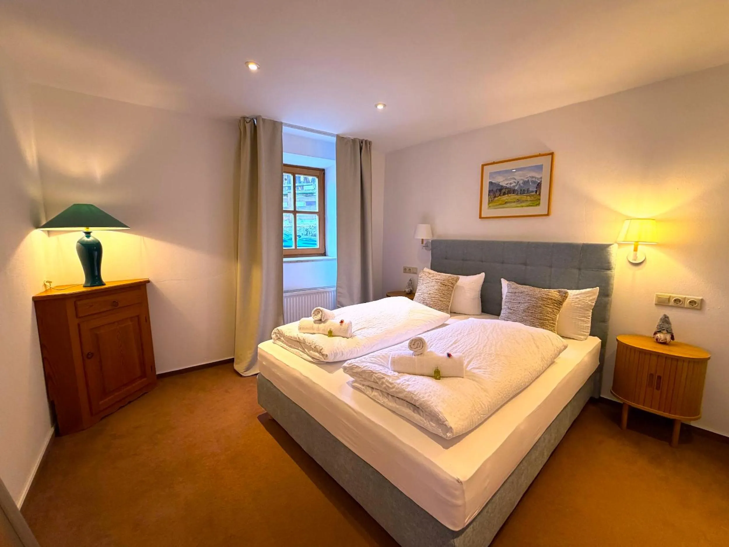 Bed in Fackler Apartments