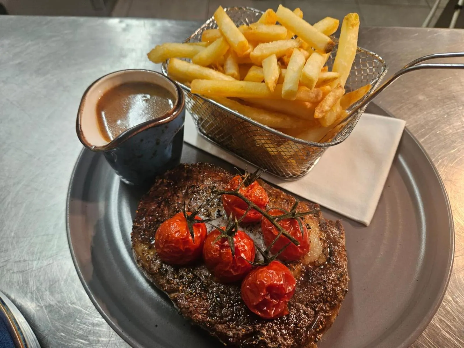 Restaurant/places to eat in Greenfield Lodge Hotel Bar & Bistro