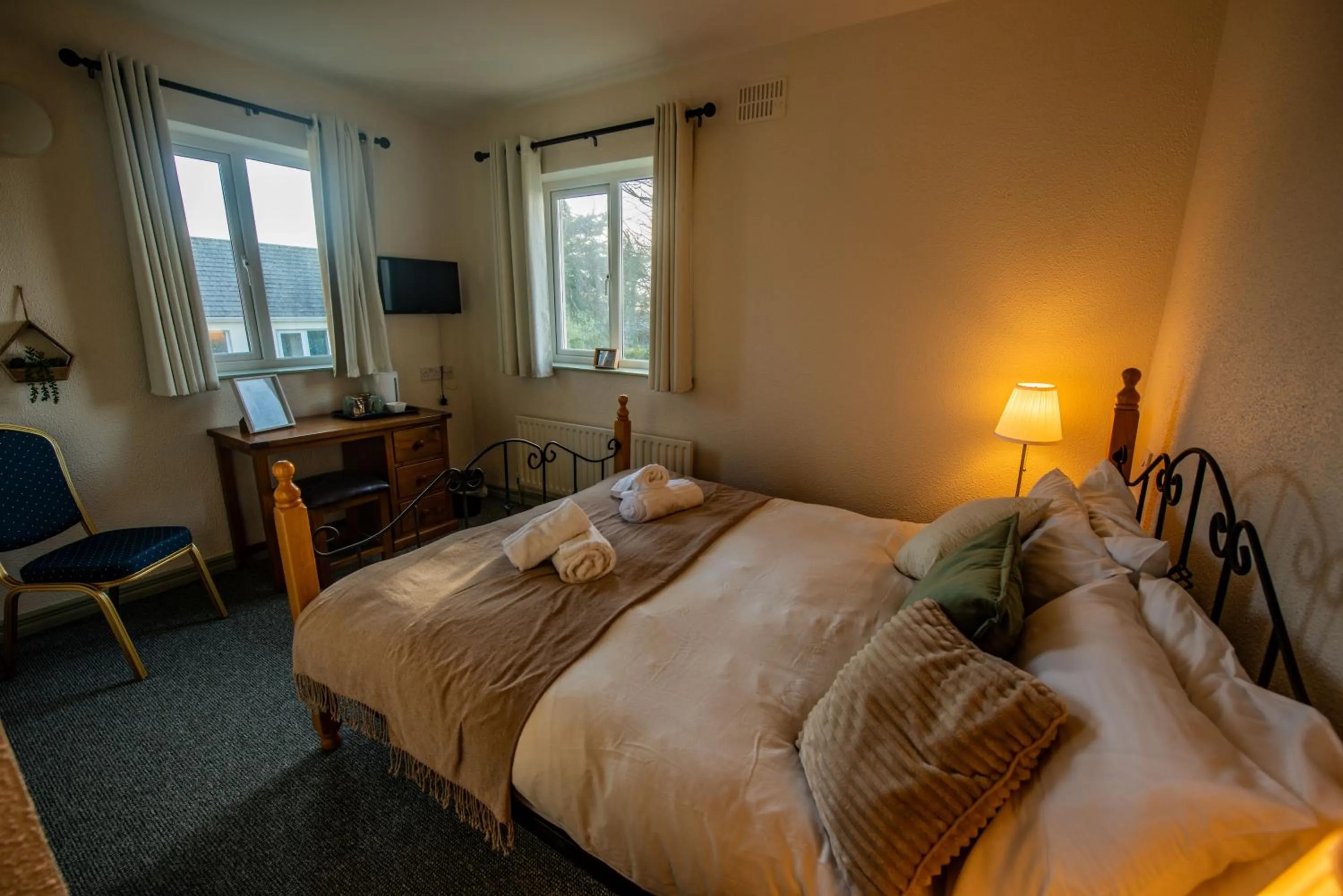 Bed in Greenfield Lodge Hotel Bar & Bistro