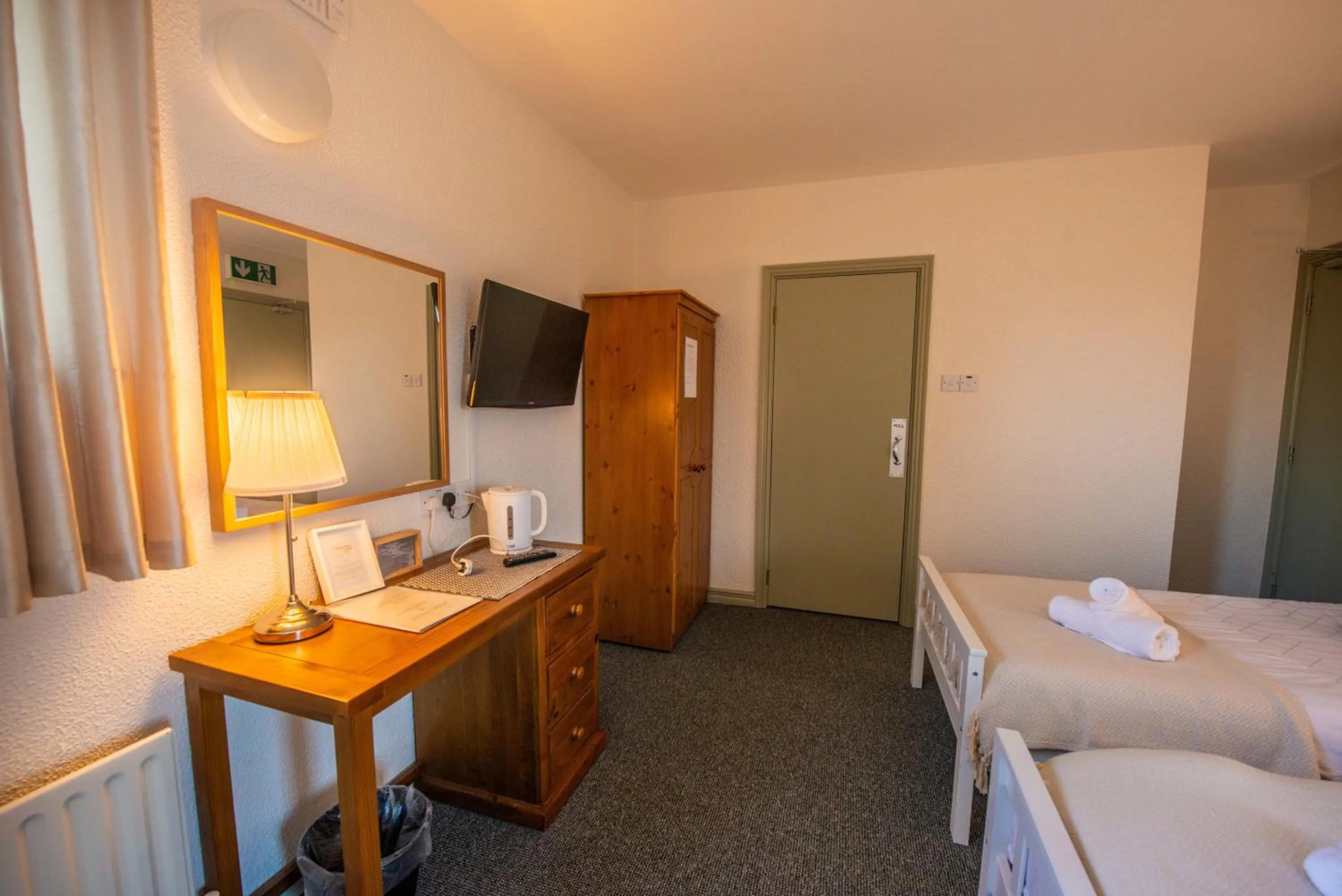 Bed in Greenfield Lodge Hotel Bar & Bistro