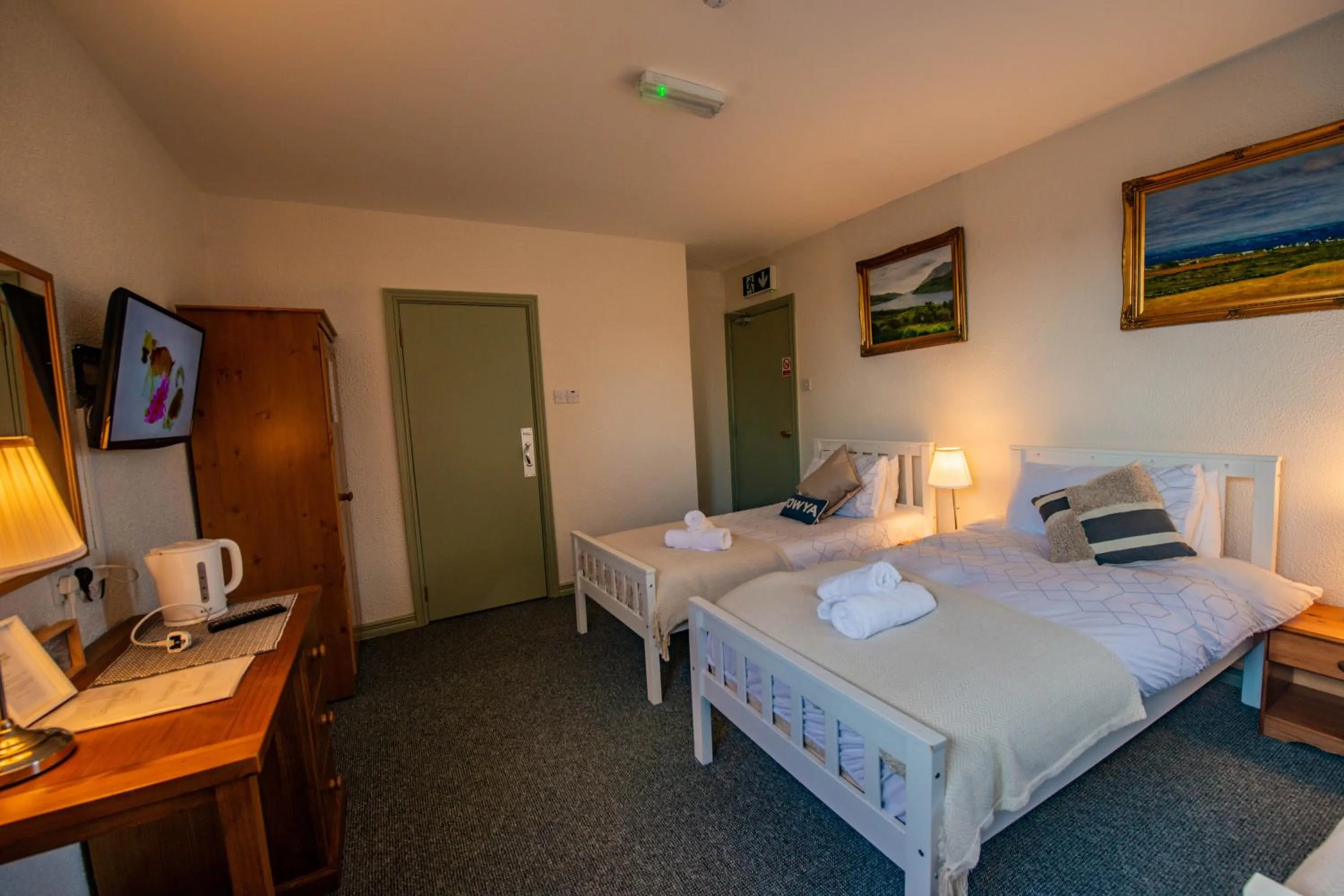 Bed in Greenfield Lodge Hotel Bar & Bistro