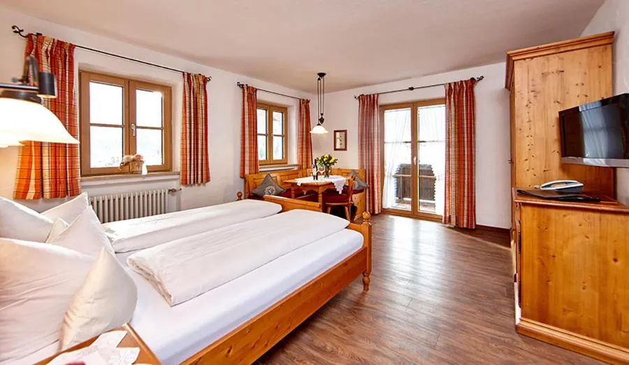 Photo of the whole room, Bed in Landhaus Sonnenbichl Mittenwald