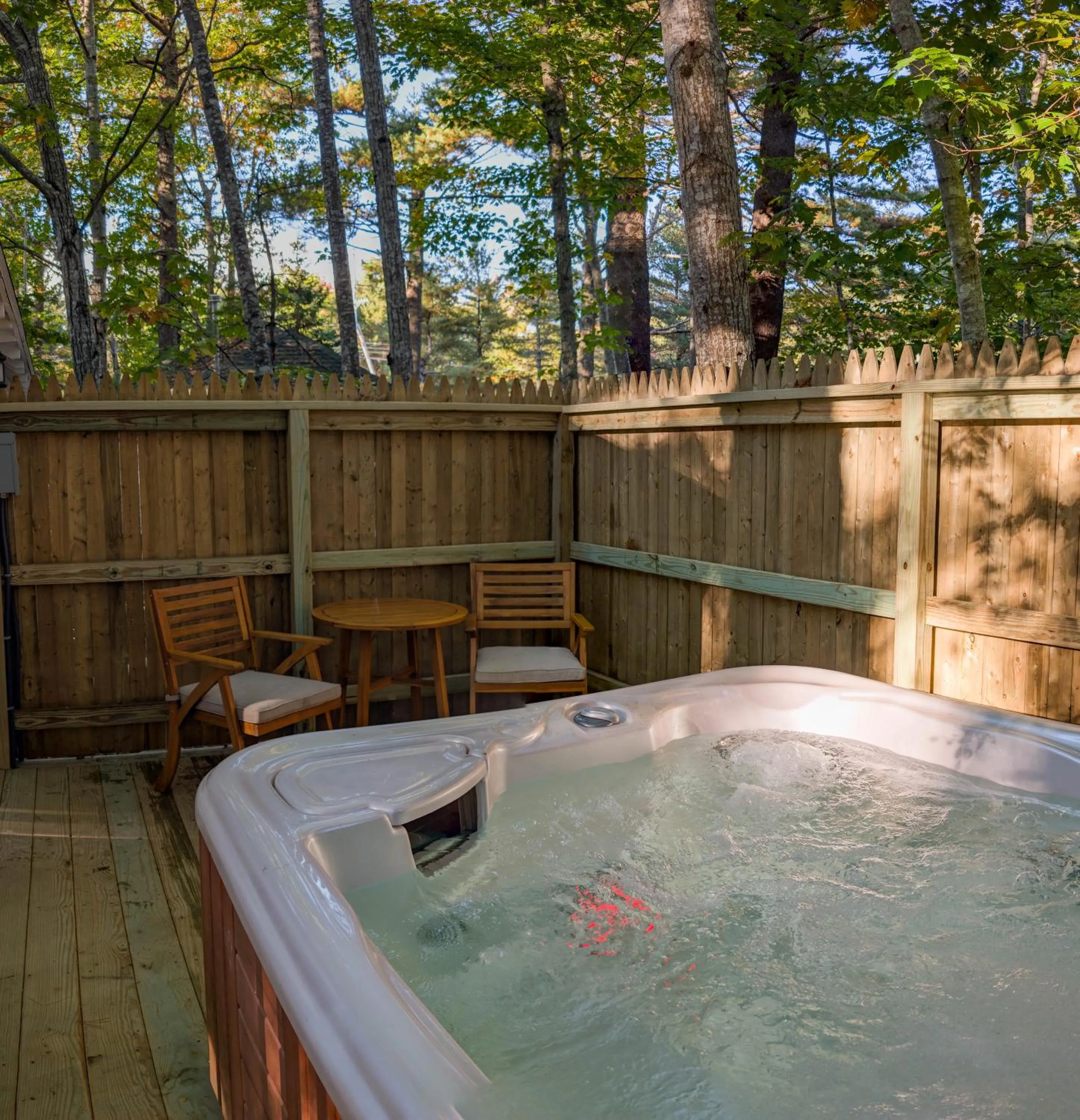 Luxury Cabin with Kitchen & Hot Tub in Hinckleys Dreamwood Cottages