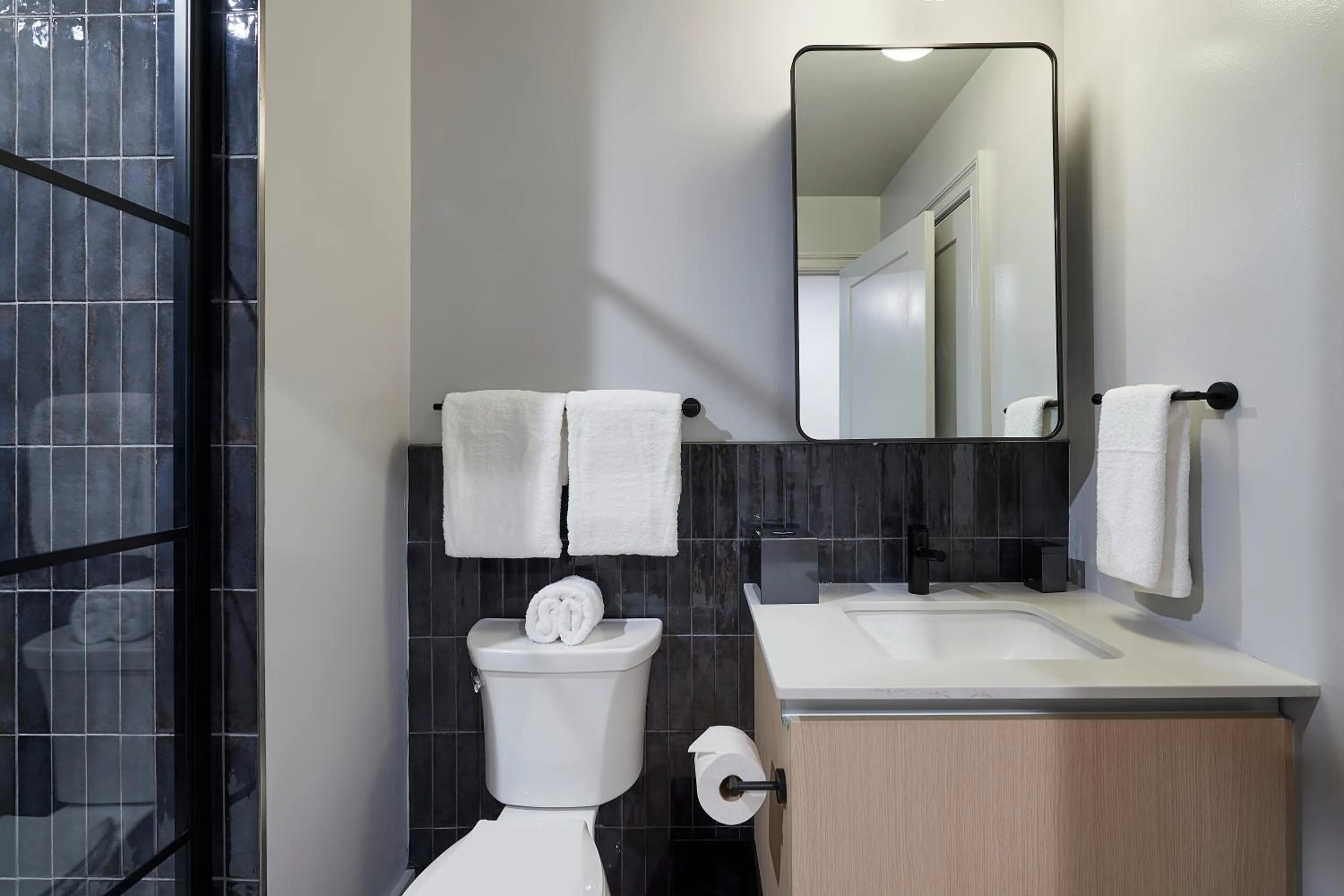 Bathroom in Riversuites At The Battery