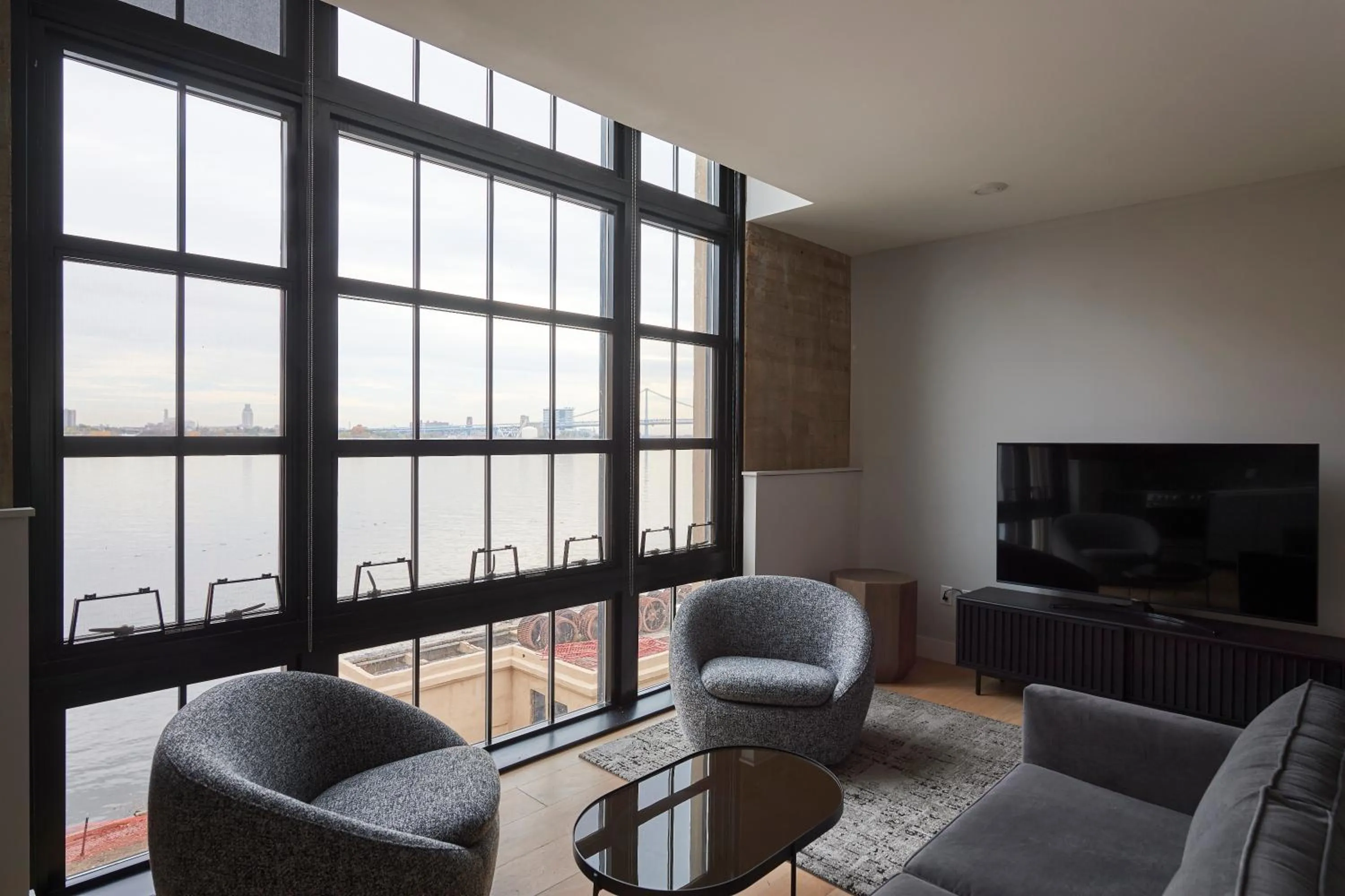 Seating area in Riversuites At The Battery