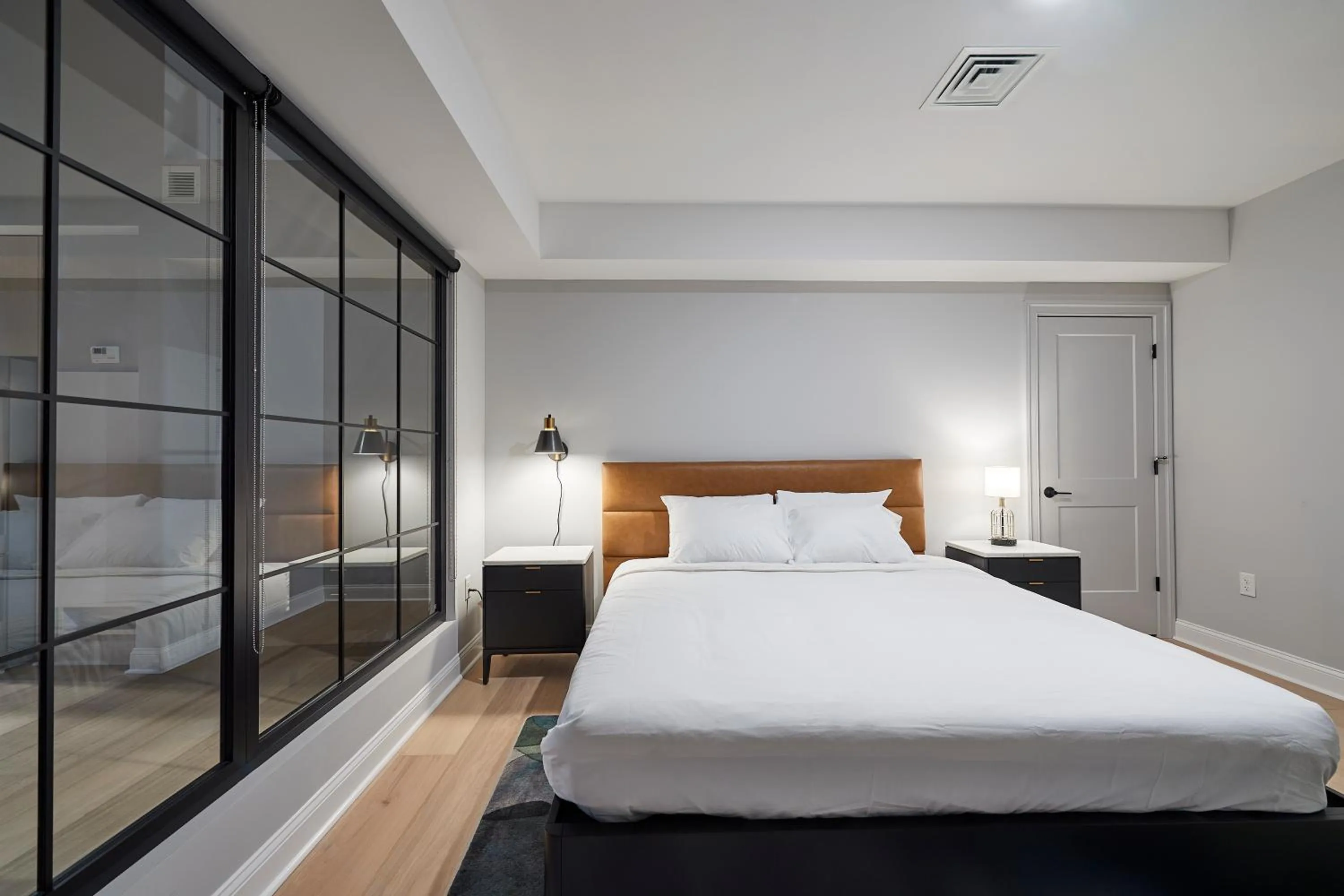 Bedroom, Bed in Riversuites At The Battery