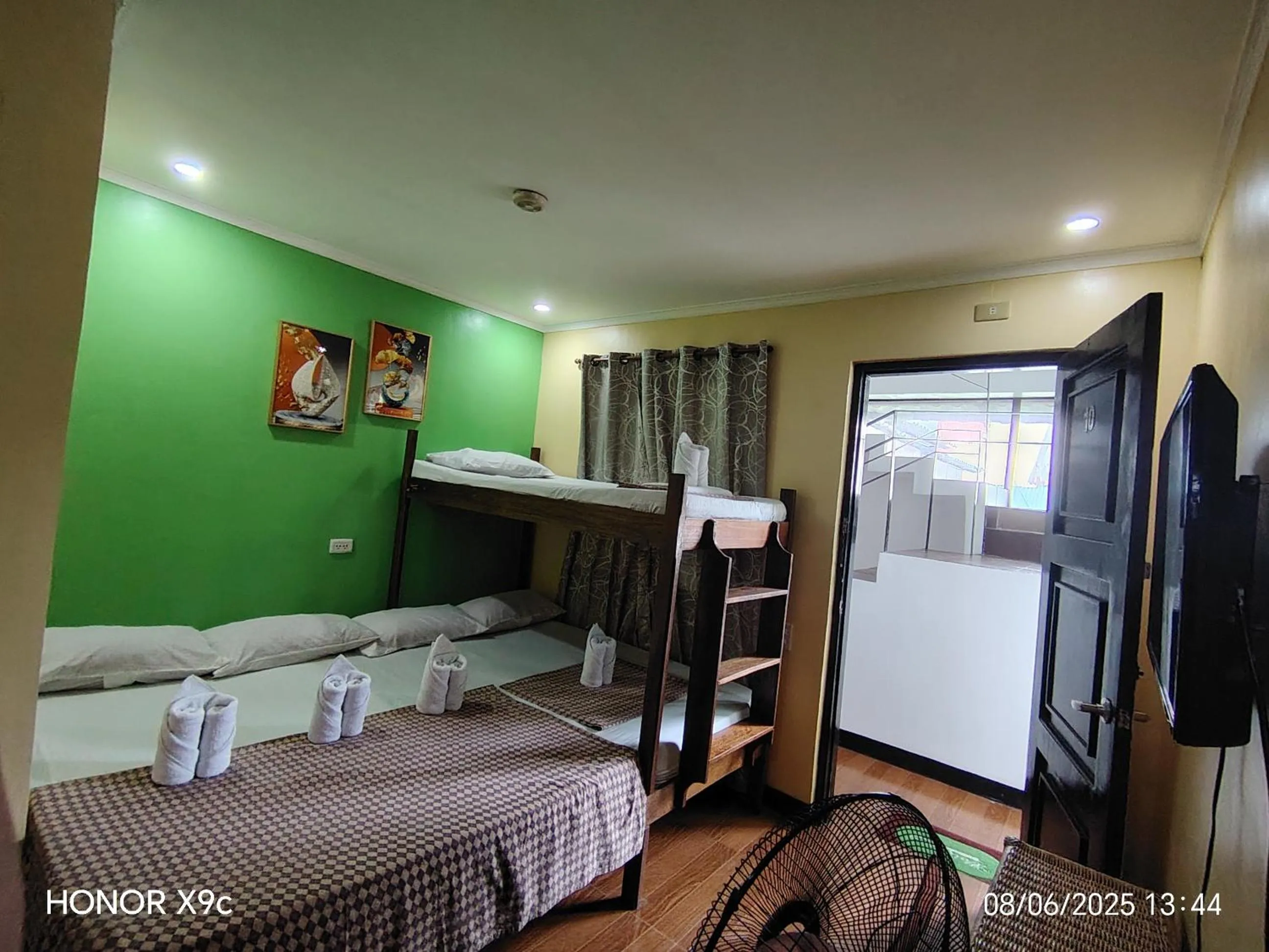 Bed in Joaquinn's Bed and Breakfast