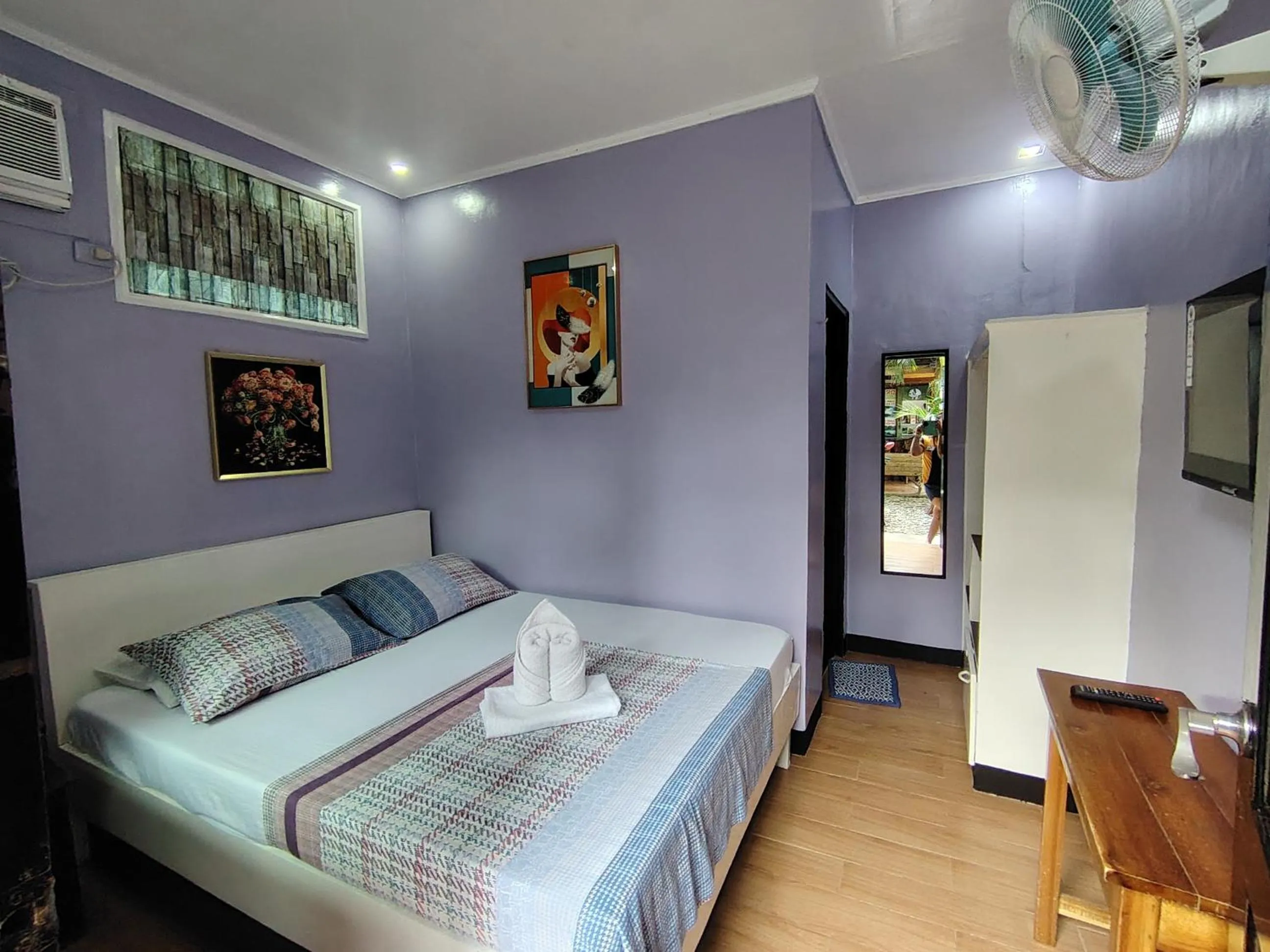 Bed in Joaquinn's Bed and Breakfast