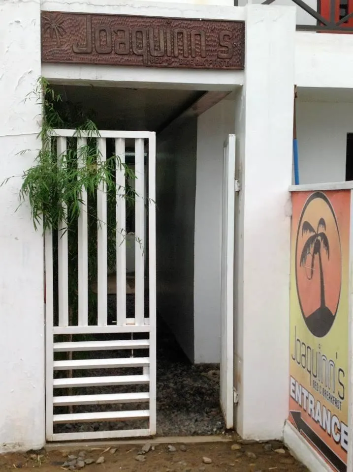 Facade/entrance in Joaquinn's Bed and Breakfast