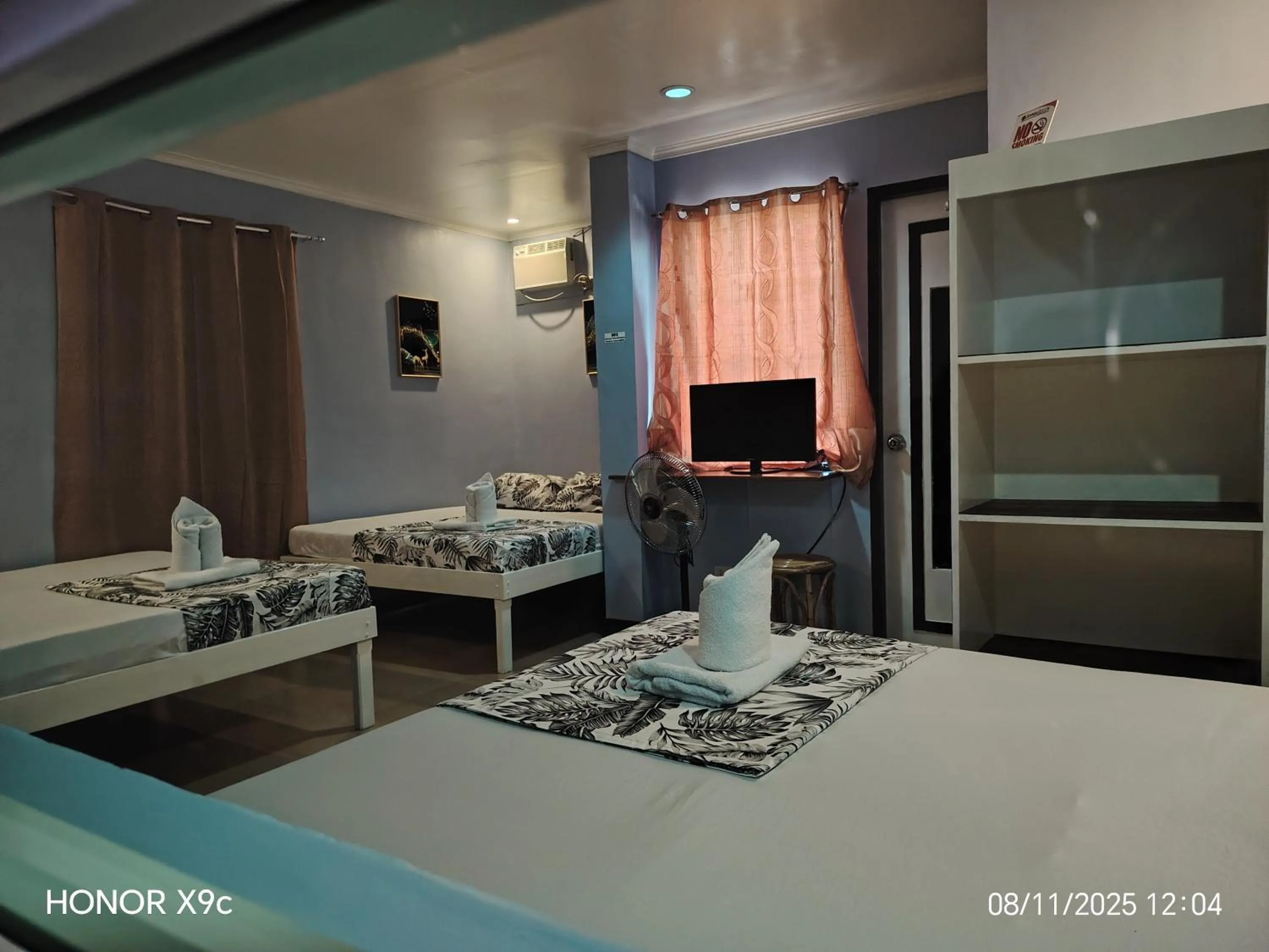 Bed in Joaquinn's Bed and Breakfast