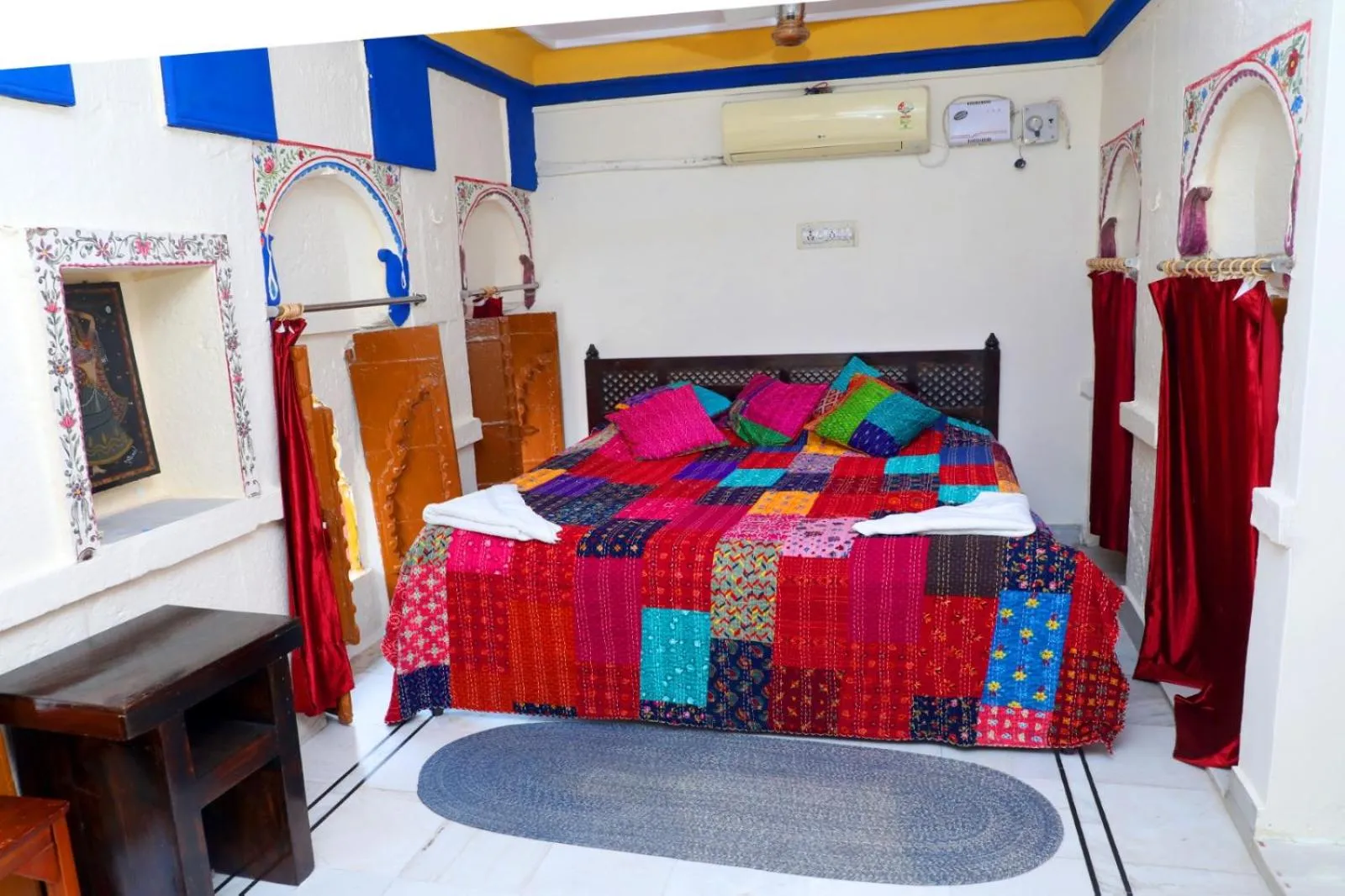 Bedroom, Bed in Jodhpur Heritage Haveli Guest House