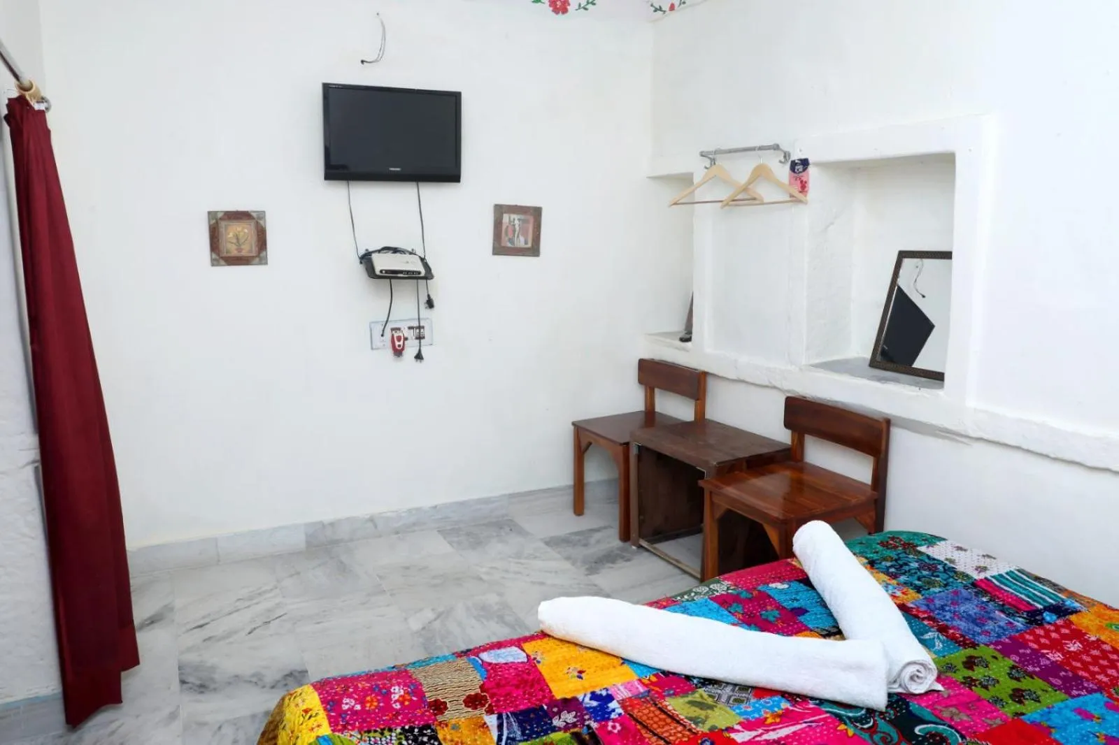 Bedroom, Bed in Jodhpur Heritage Haveli Guest House
