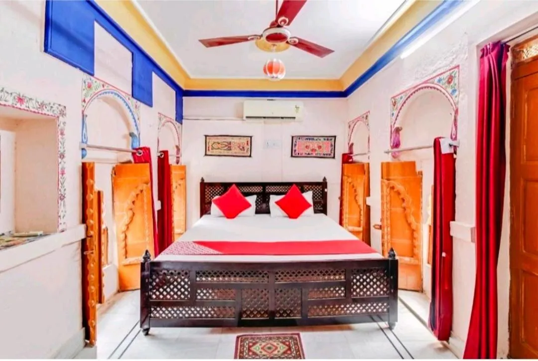 Bedroom, Bed in Jodhpur Heritage Haveli Guest House