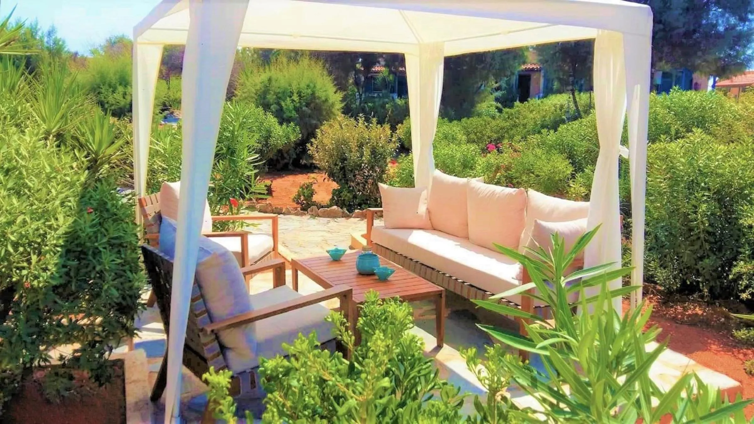 Garden in Zorbas Beach Village Hotel