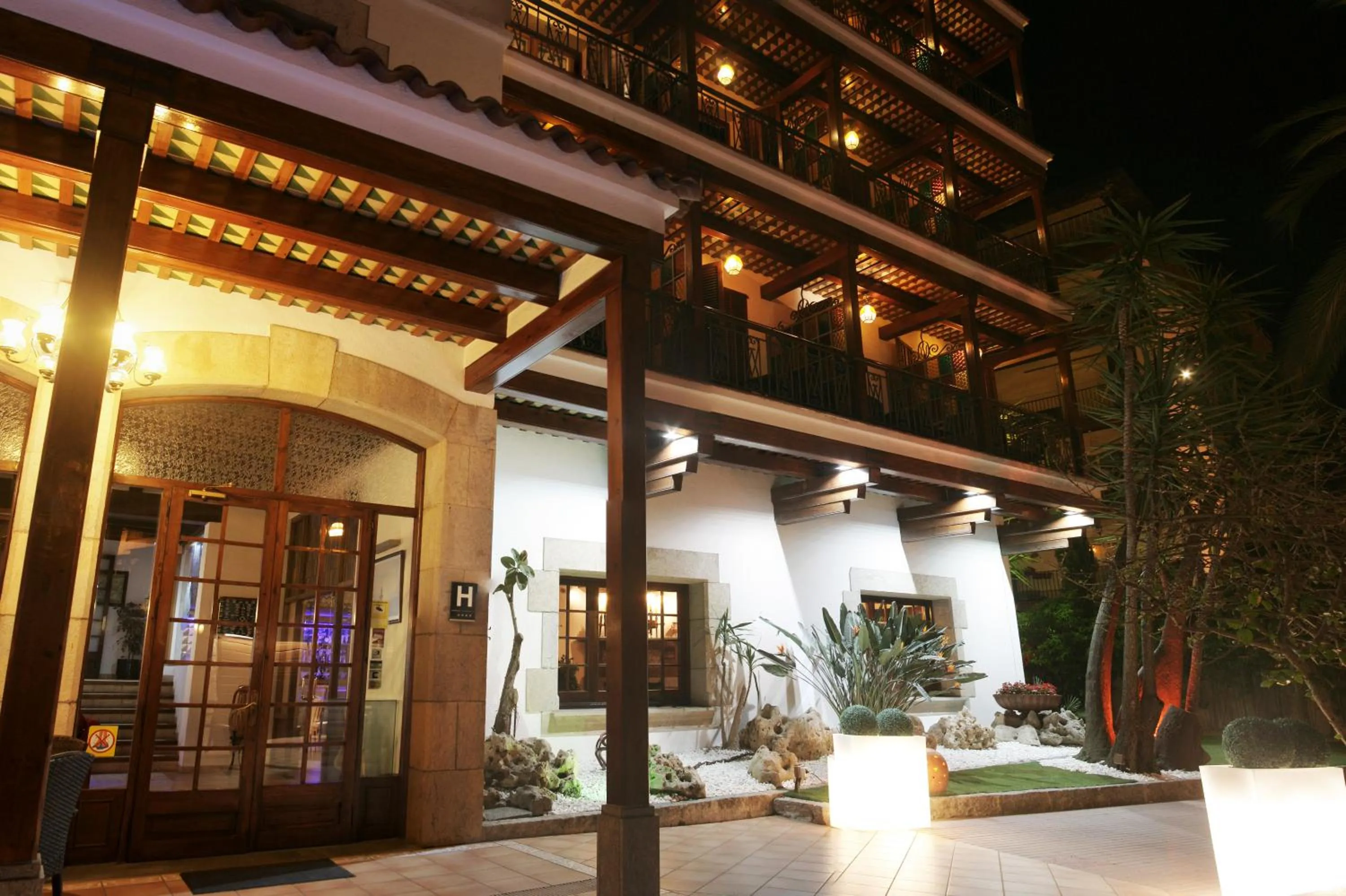 Property building in Hotel La Carolina
