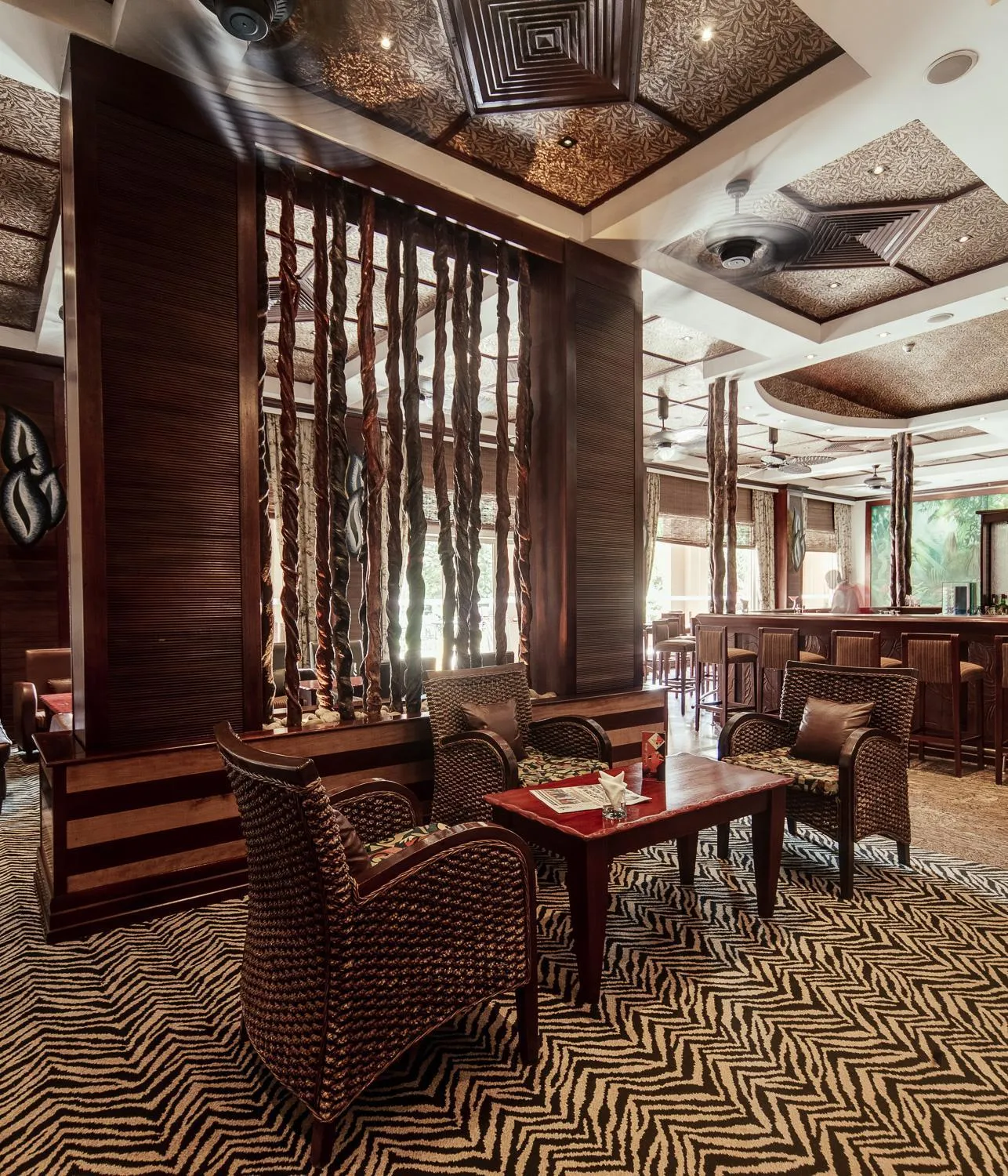 Lounge or bar in Kampala Serena Hotel