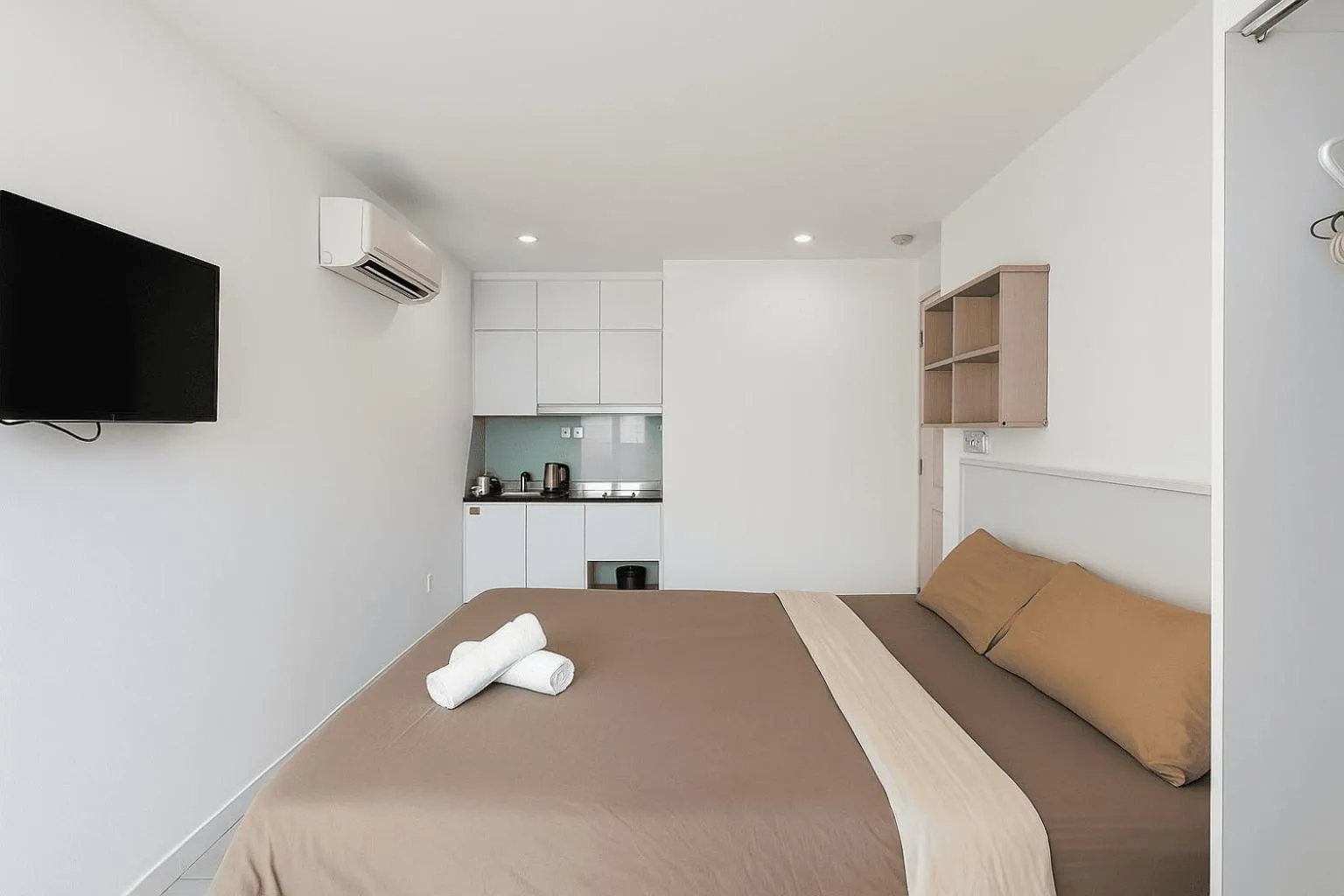 Siris Niko Residence - Self Checkin