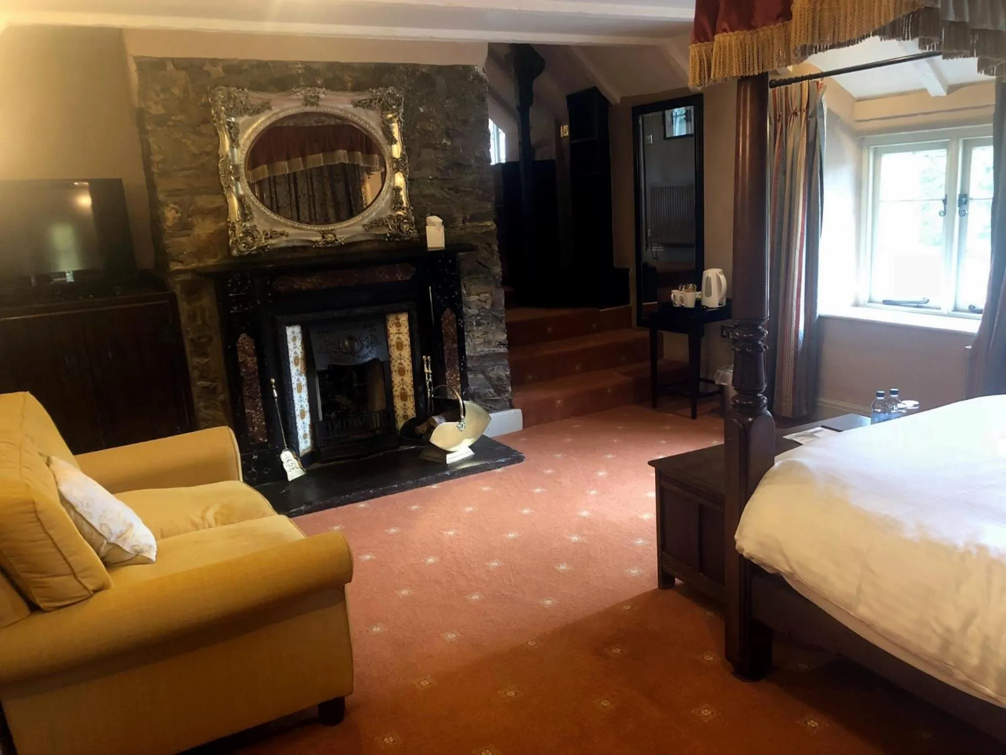 Bed in The Hoops Inn & Country Hotel