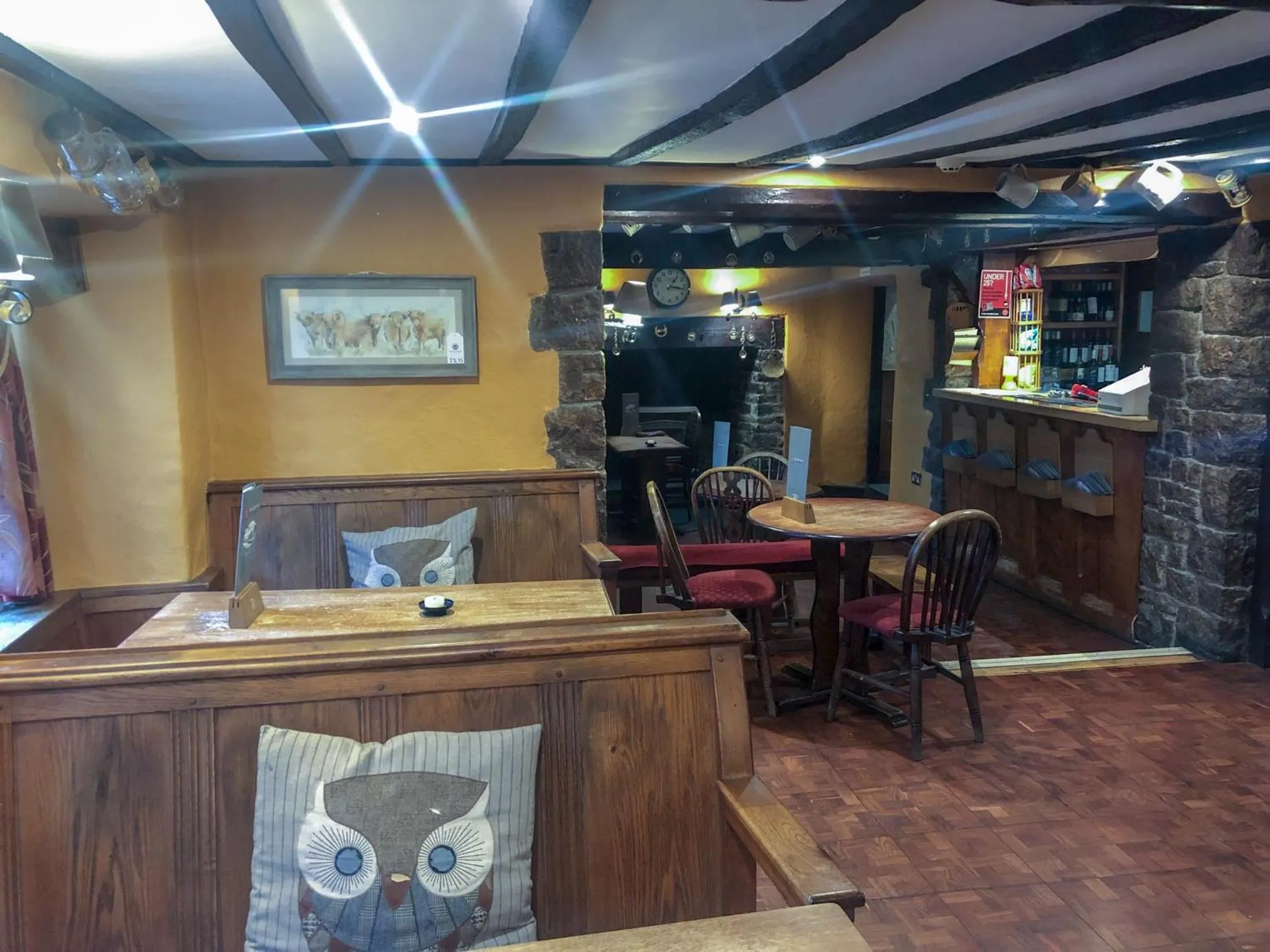 The Hoops Inn & Country Hotel