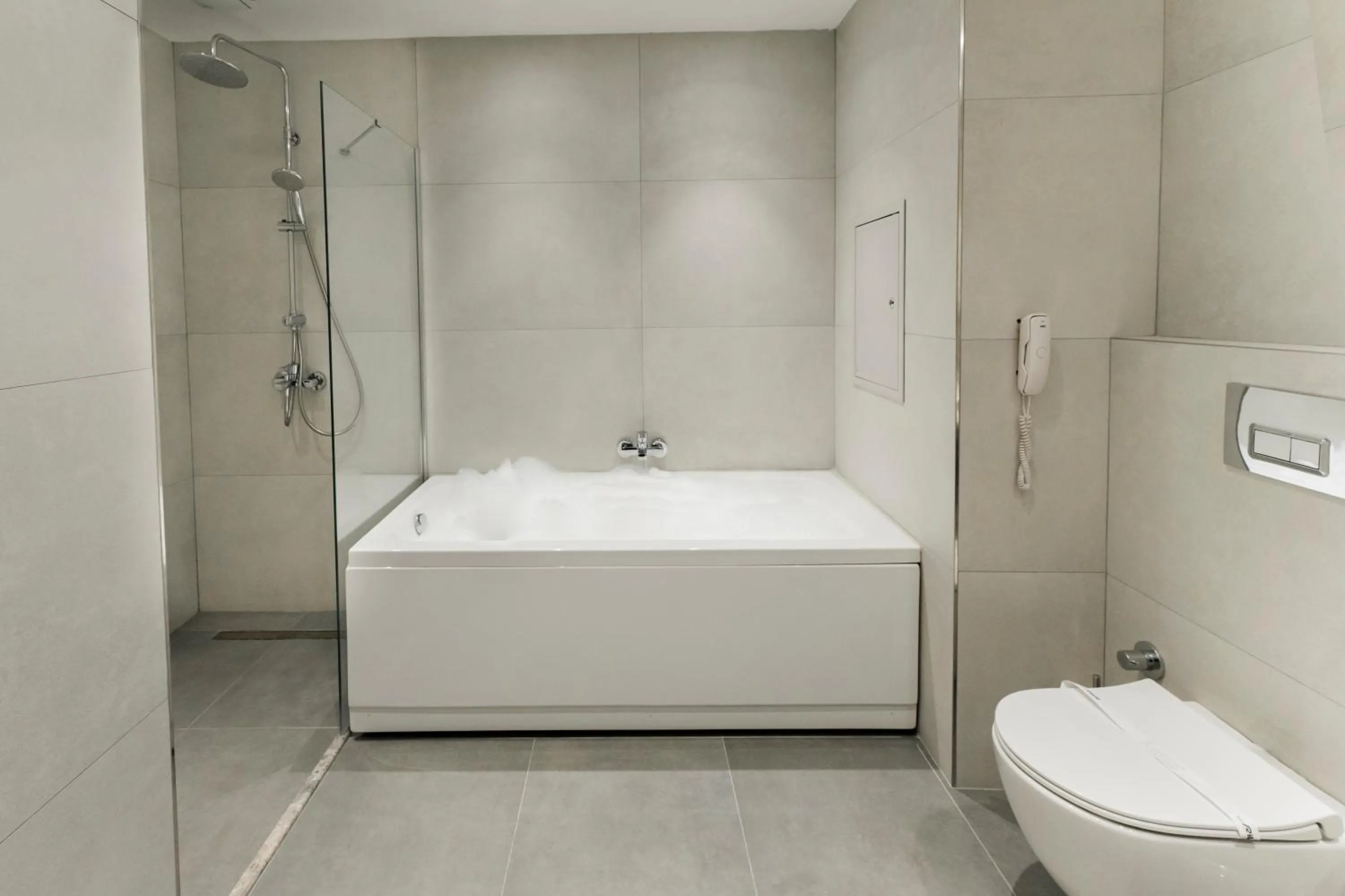 Shower in Riva Hotel Nişantaşı