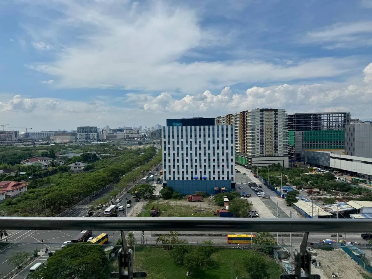 Property building in LCONDOTEL Hotel Studio with Balcony at Imperial Plaza near MOA NAIA PITX