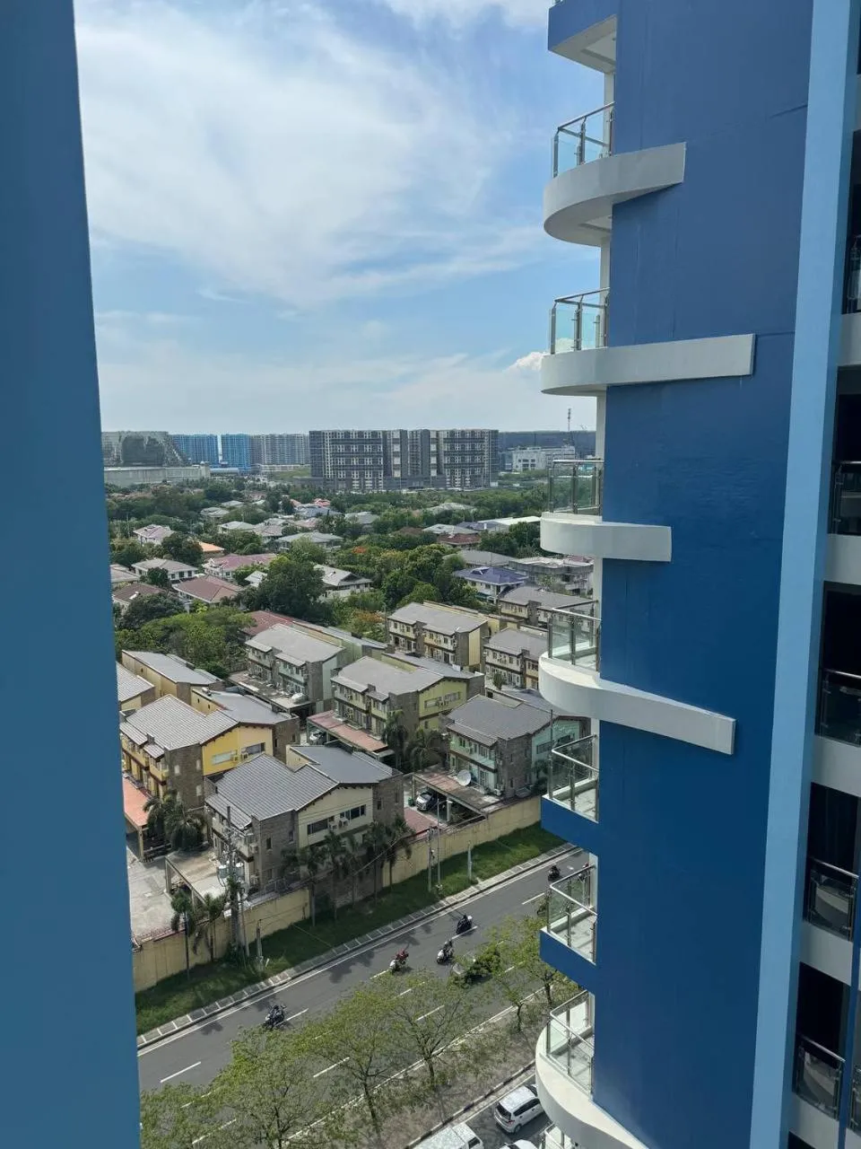 Property building in LCONDOTEL Hotel Studio with Balcony at Imperial Plaza near MOA NAIA PITX