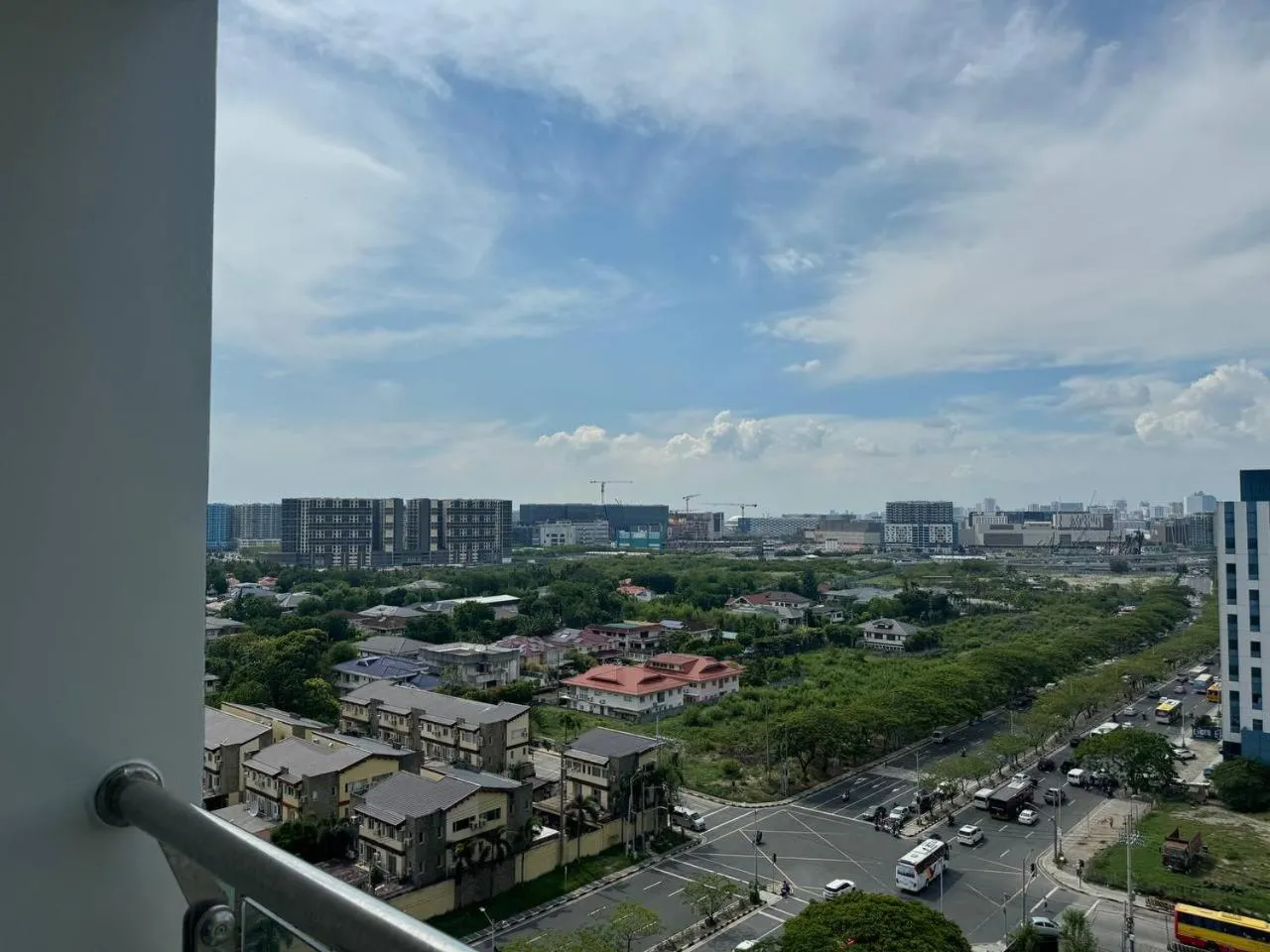 Property building in LCONDOTEL Hotel Studio with Balcony at Imperial Plaza near MOA NAIA PITX