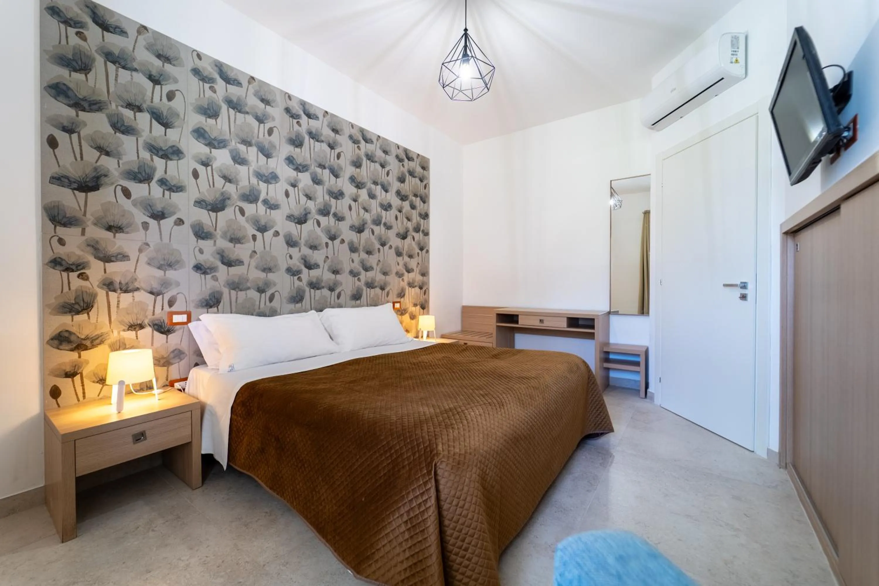 Bedroom, Bed in RESIDENCE ARCHIMEDE