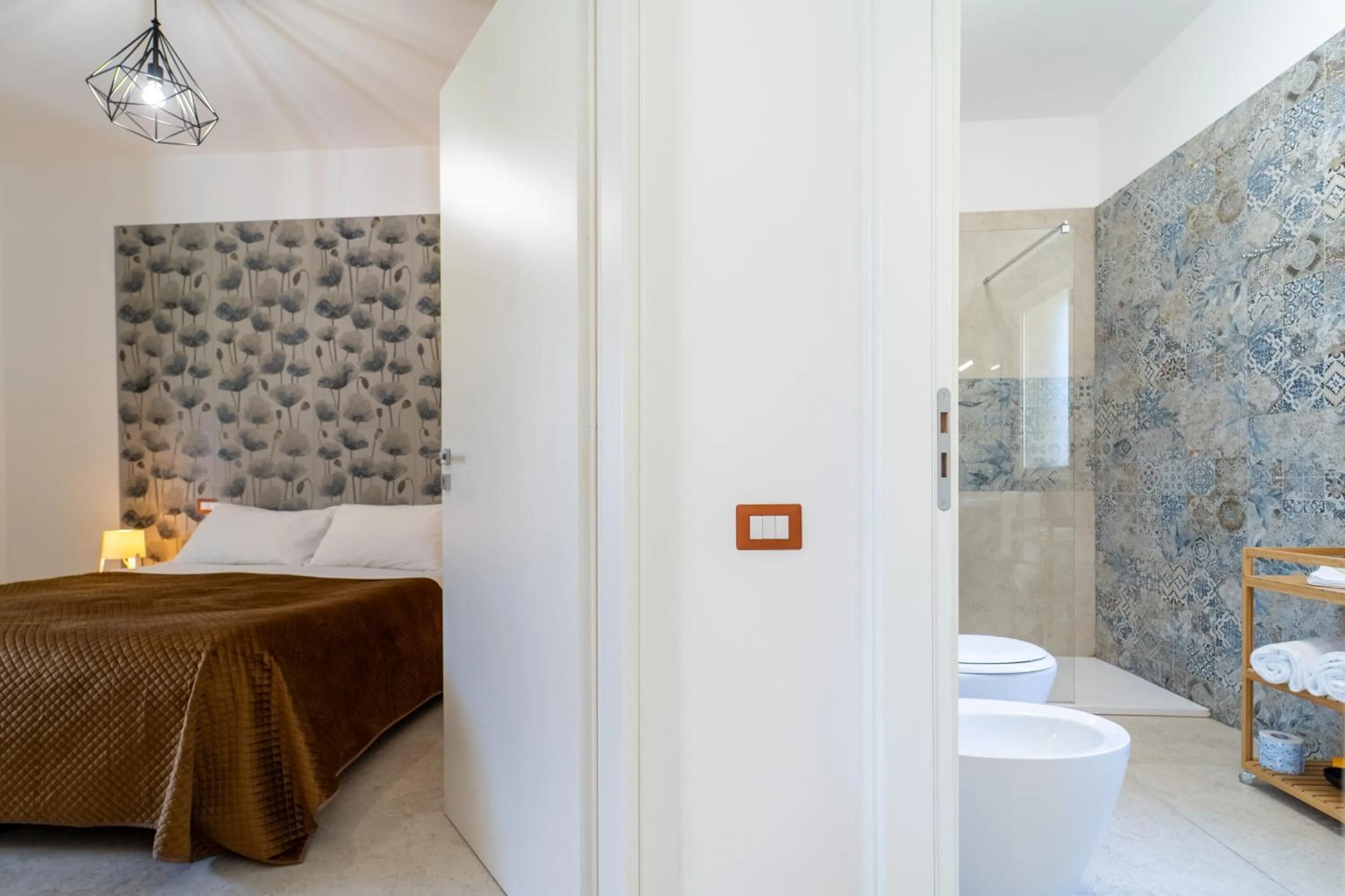 Bathroom, Bed in RESIDENCE ARCHIMEDE