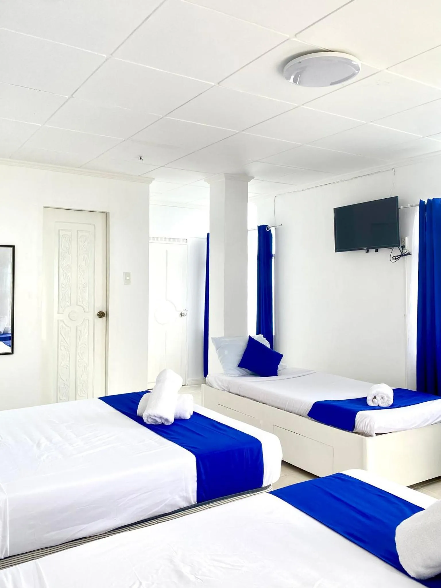 Bed in Rockwalled Adventure Resort by Hiverooms