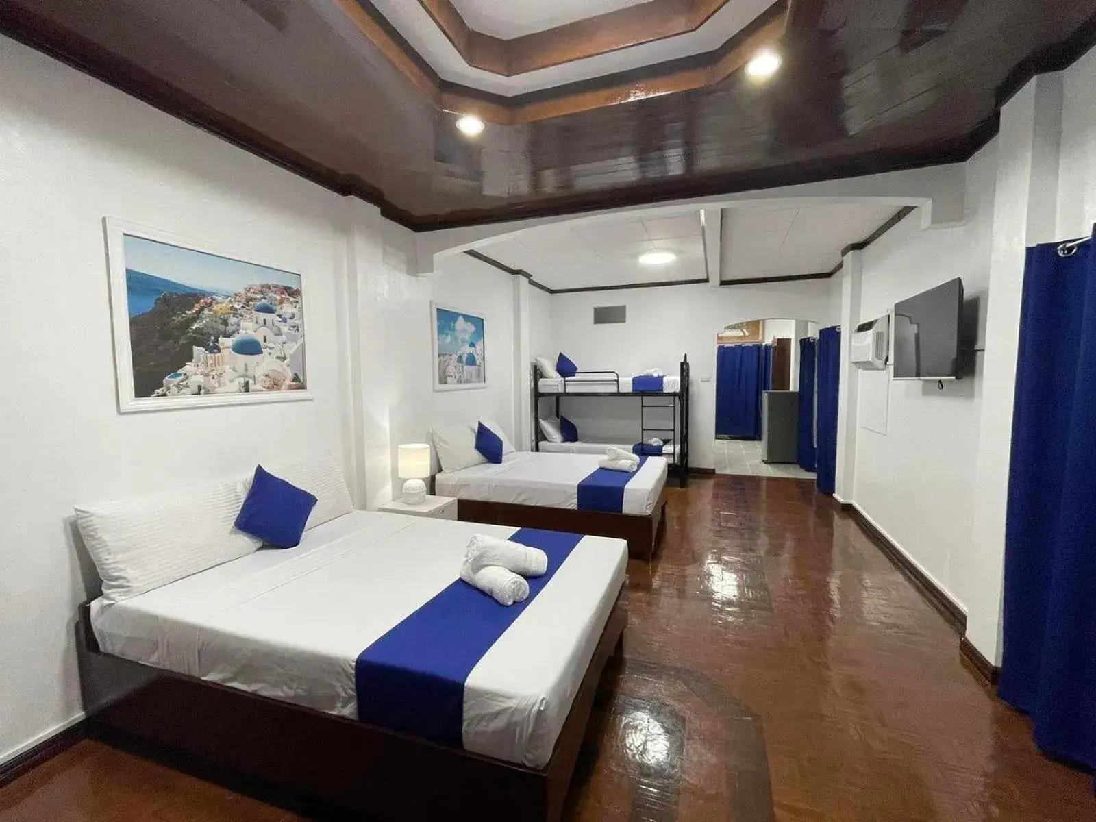 Bed in Rockwalled Adventure Resort by Hiverooms Bed in Rockwalled Adventure Resort by Hiverooms