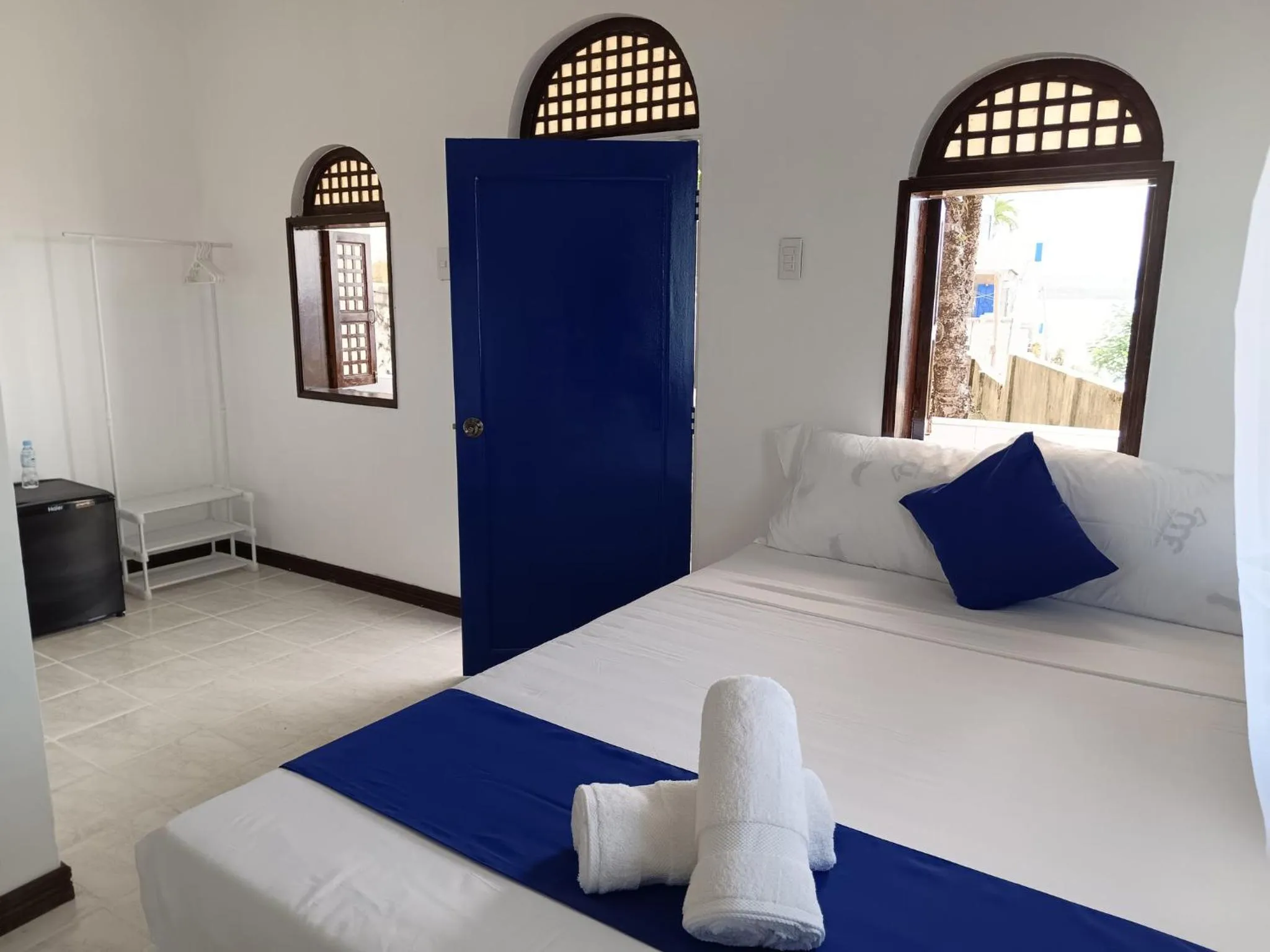 Bed in Rockwalled Adventure Resort by Hiverooms