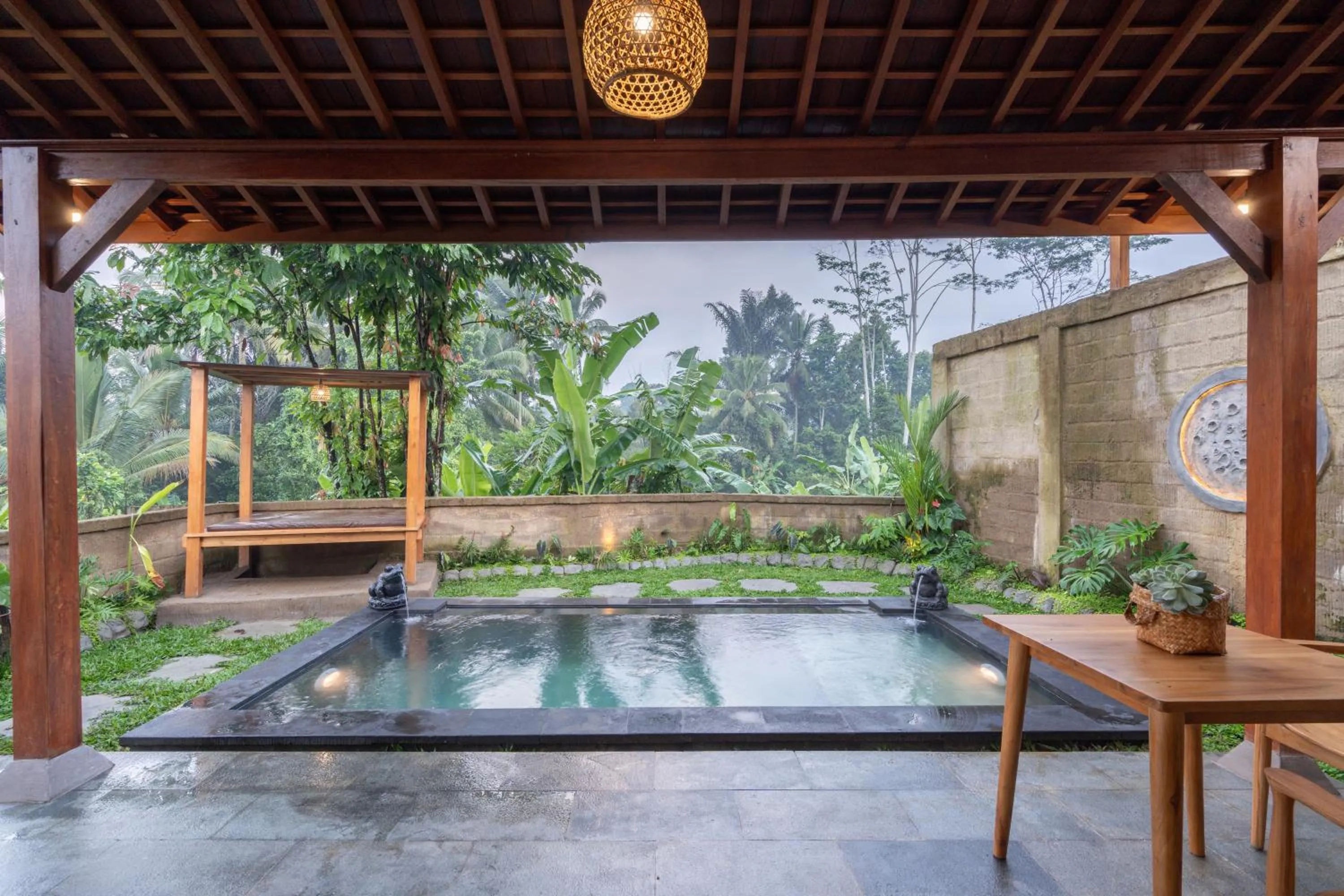 Swimming pool in Moonterra Villa Sebatu