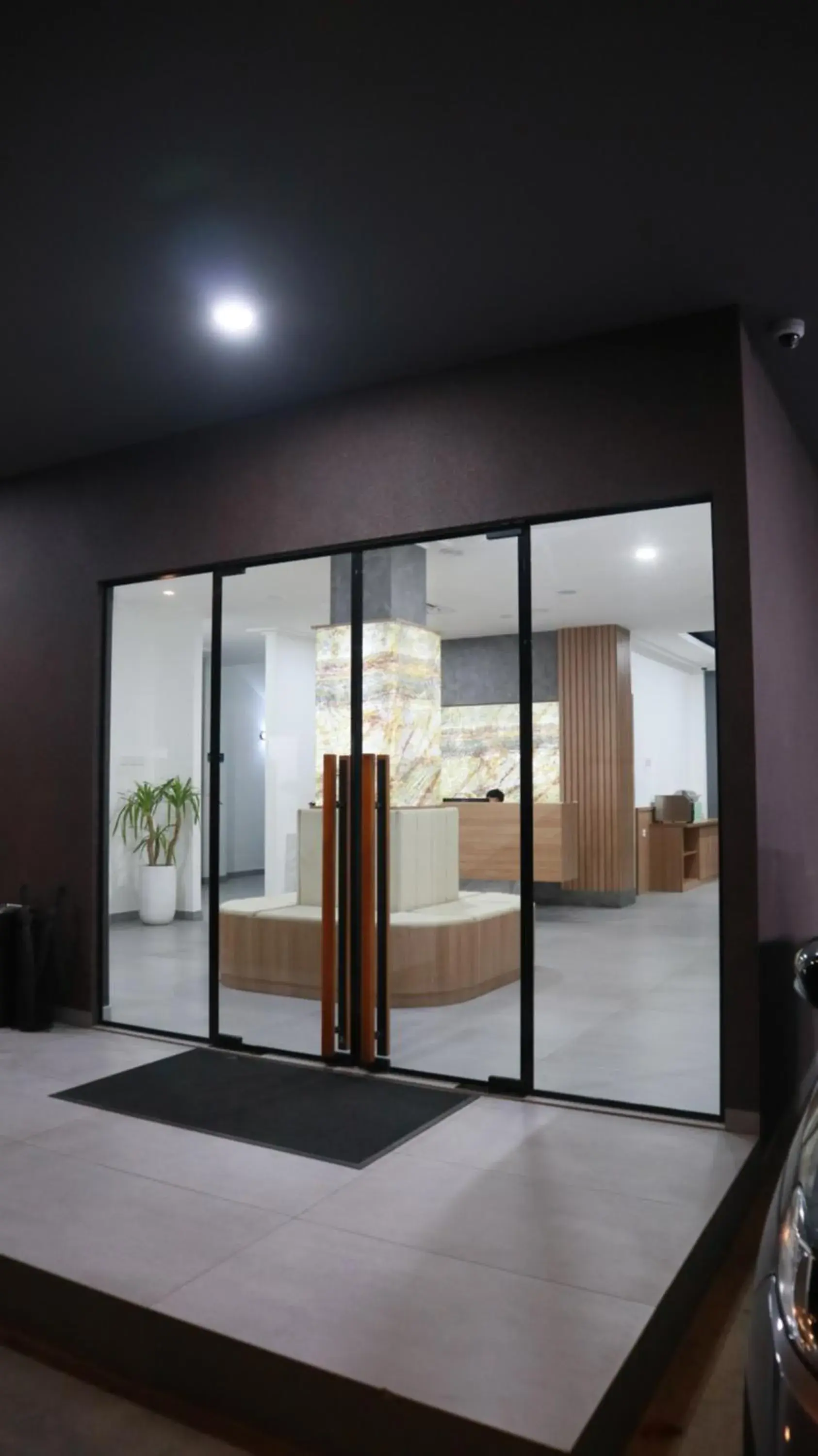 Lobby or reception in VNC Alam Sutera Hotel Powered by Archipelago Lobby or reception in VNC Alam Sutera Hotel Powered by Archipelago