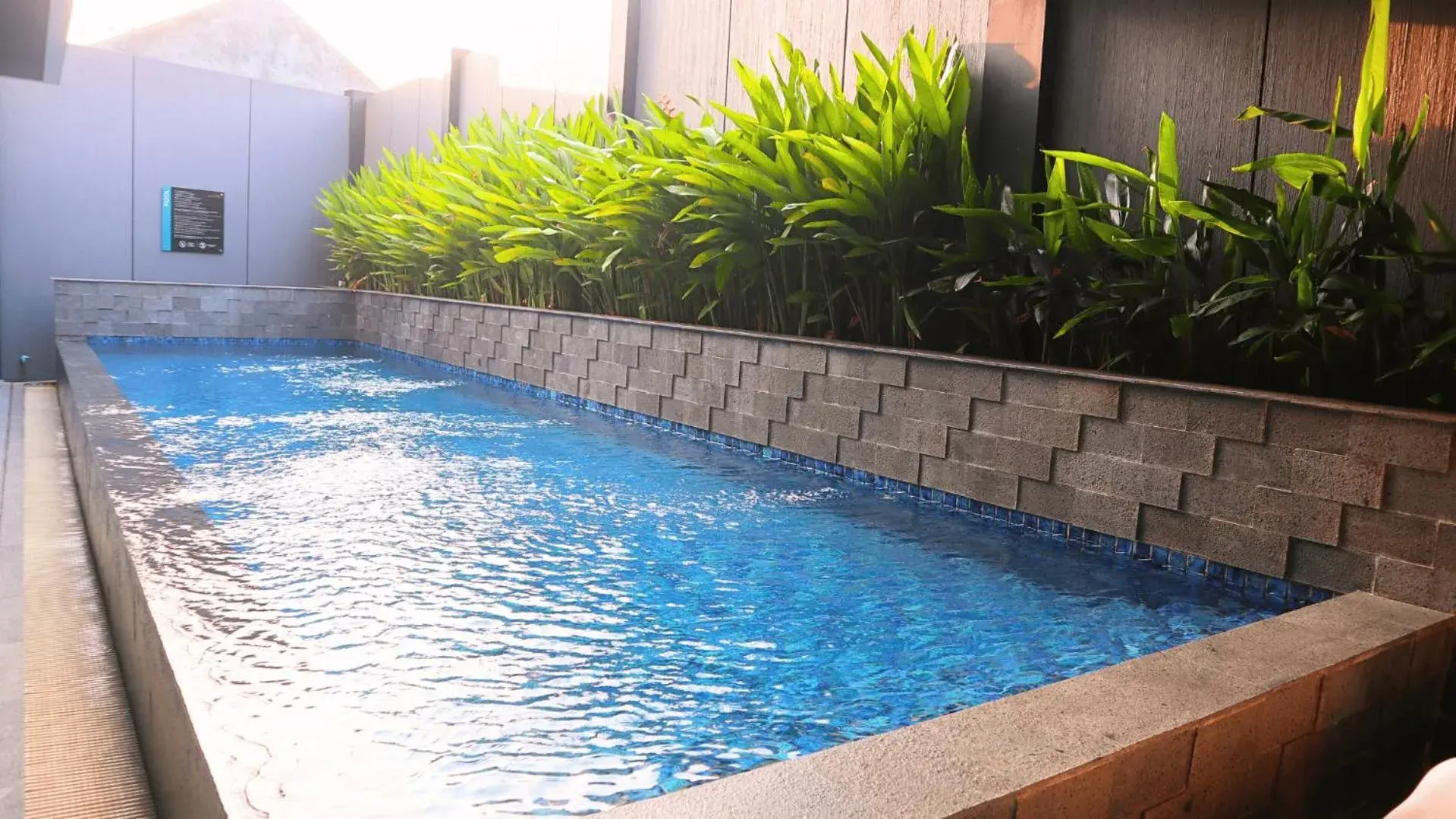 Swimming pool in VNC Alam Sutera Hotel Powered by Archipelago Swimming pool in VNC Alam Sutera Hotel Powered by Archipelago