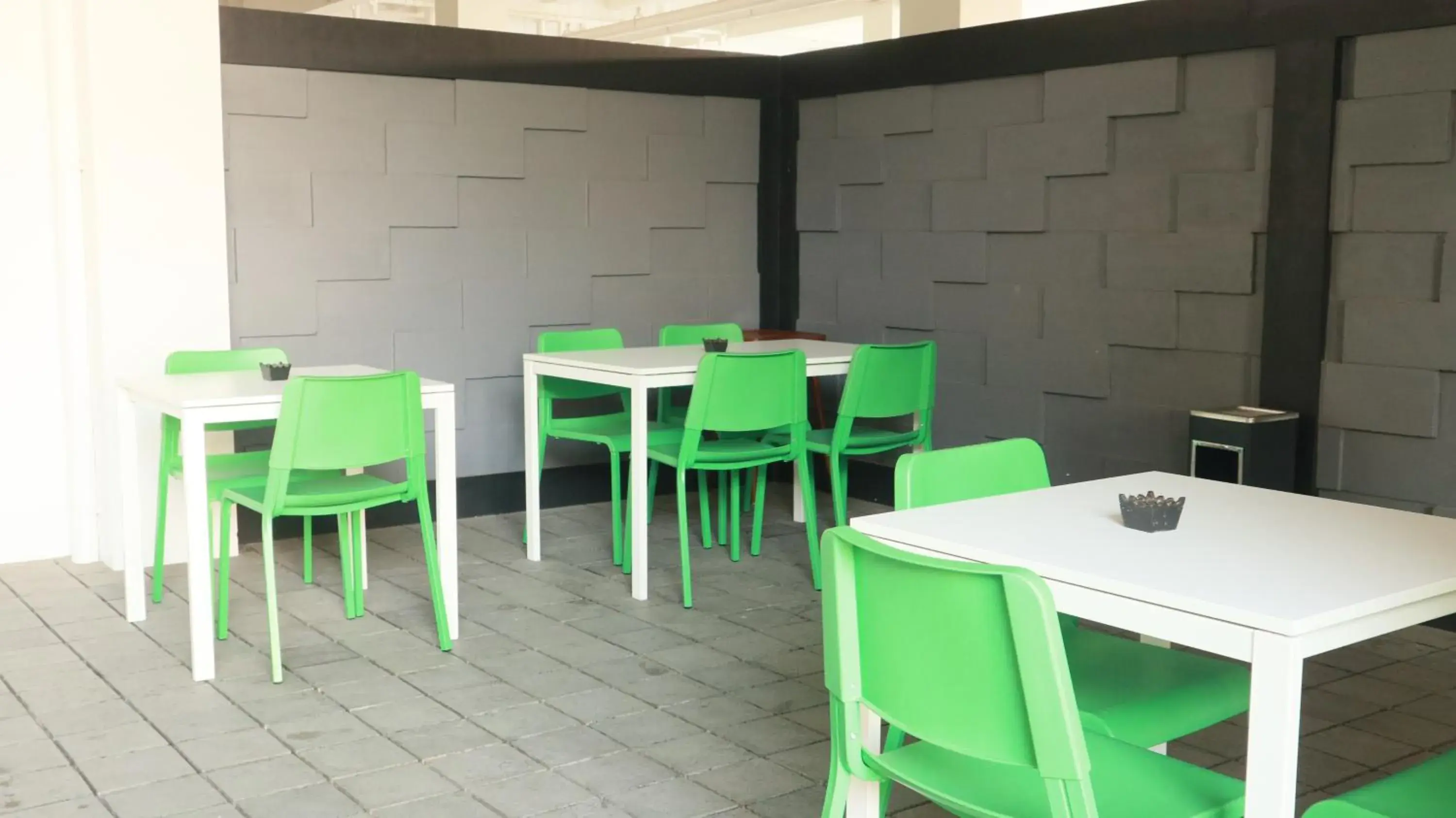 Restaurant/places to eat in VNC Alam Sutera Hotel Powered by Archipelago Restaurant/places to eat in VNC Alam Sutera Hotel Powered by Archipelago