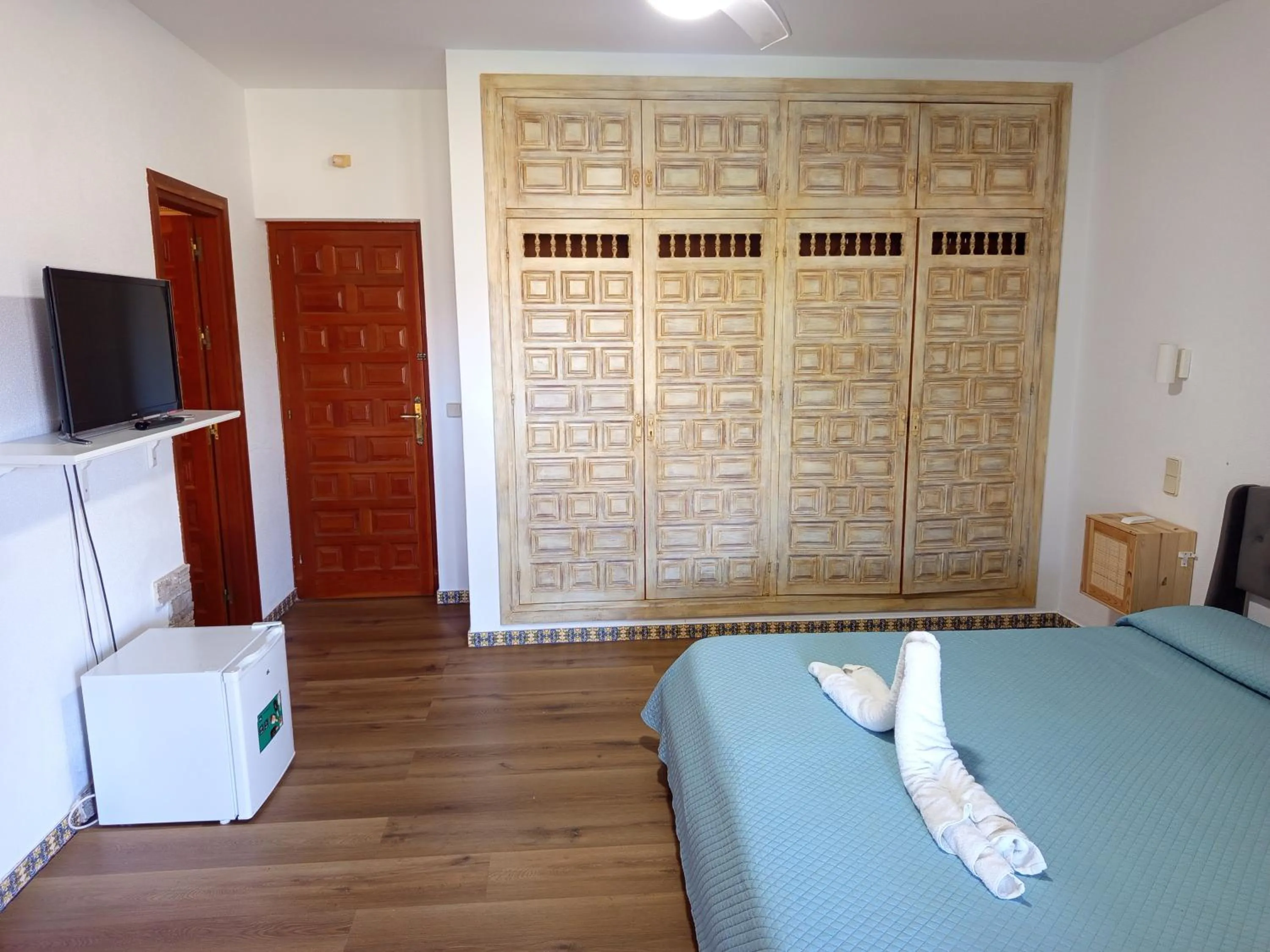 Photo of the whole room, Bed in Hotel Cortijo de la luna