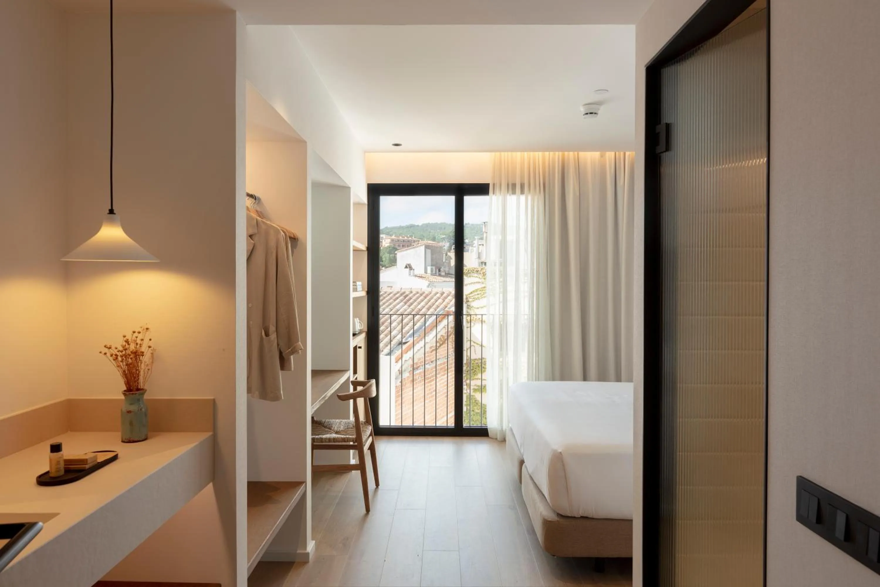 Garden view, Bed in Elisabeth by the Sea Hotel