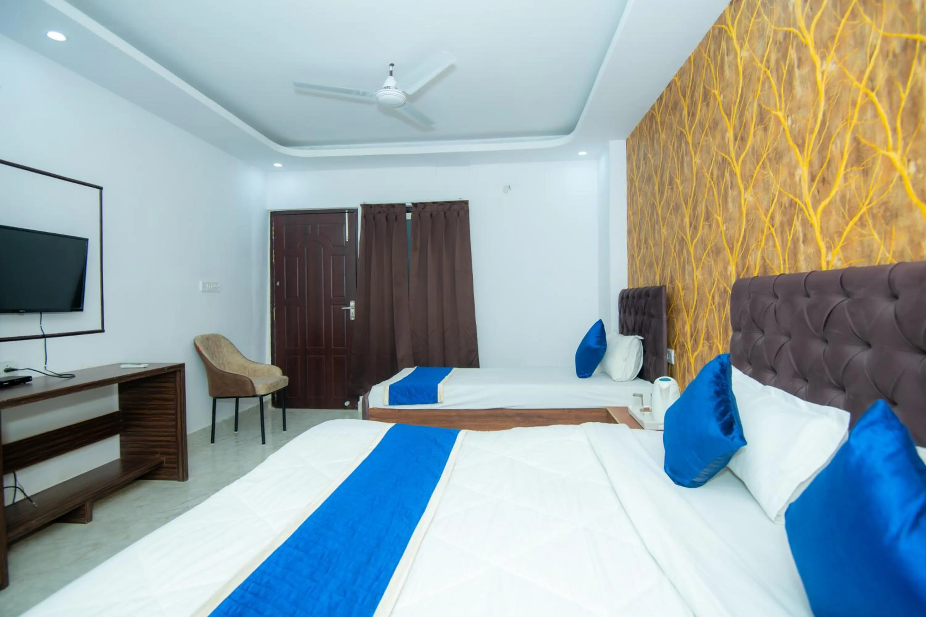 Bed in Hotel Blossom