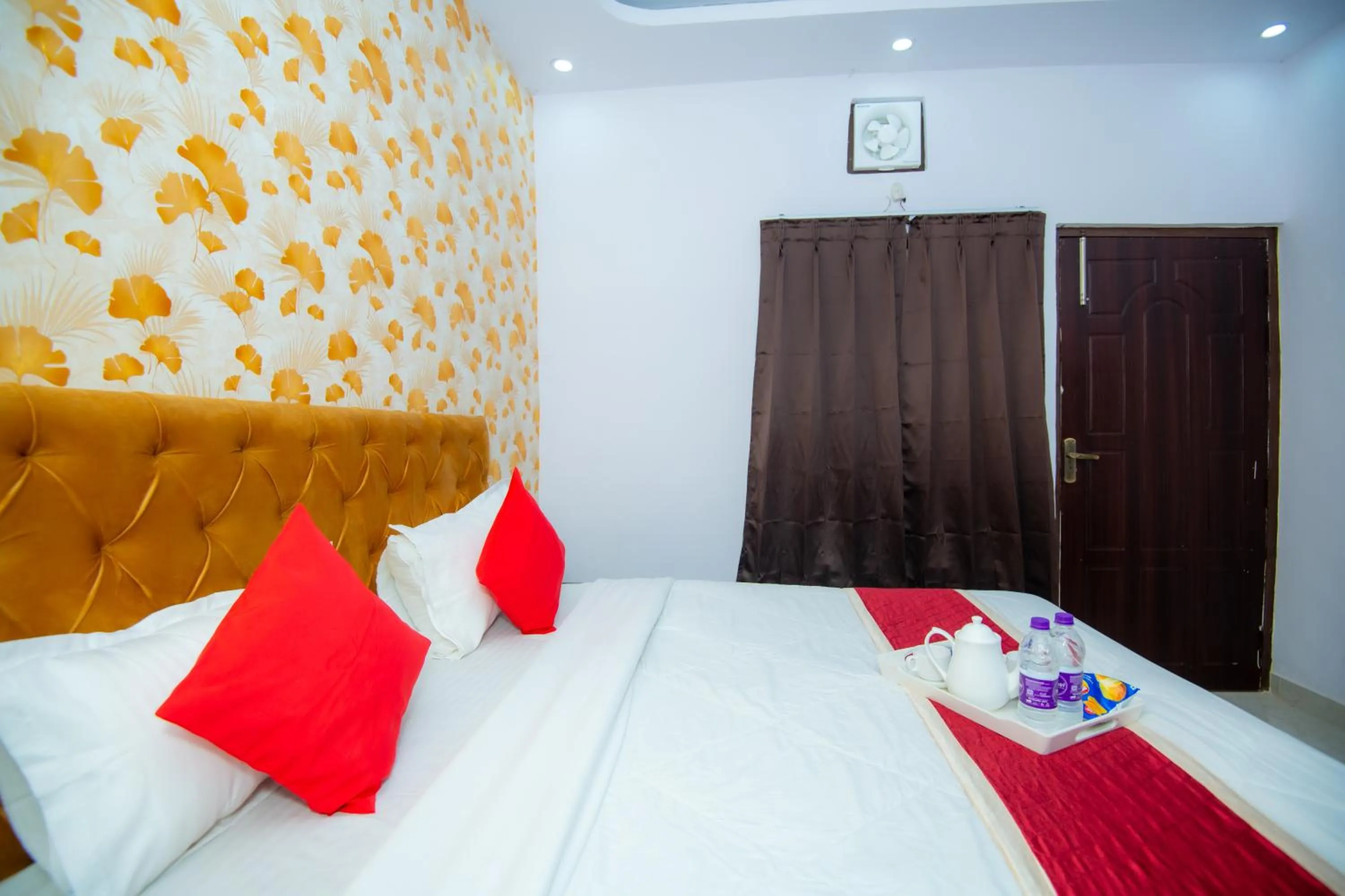 Bed in Hotel Blossom