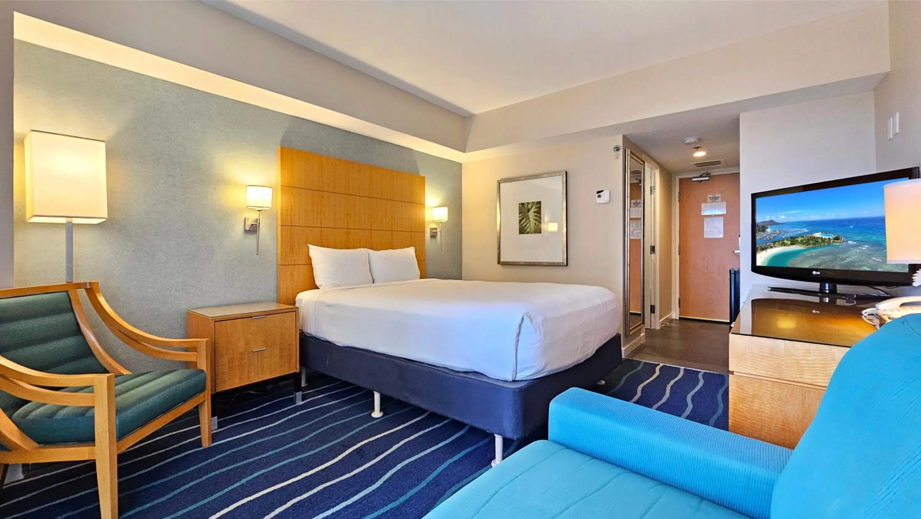 Bedroom, Bed in Ocean View Room at Ala Moana Hotel- Fees include