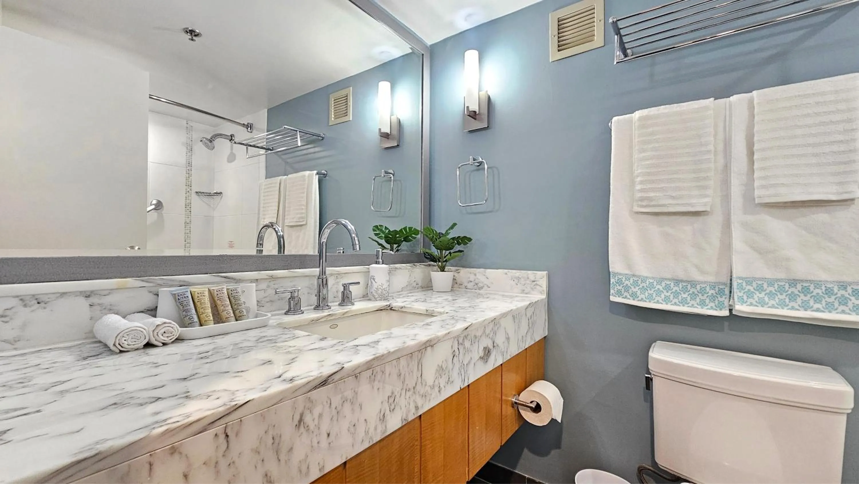 Bathroom in Ocean View Room at Ala Moana Hotel- Fees include