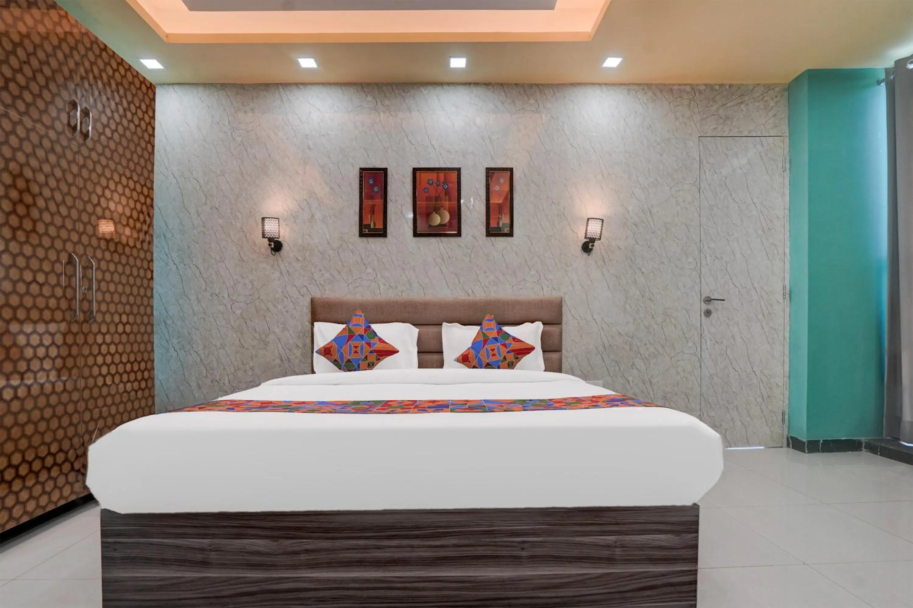Bed in FabHotel Sky - Nr Sapphire 83 Mall, Manesar